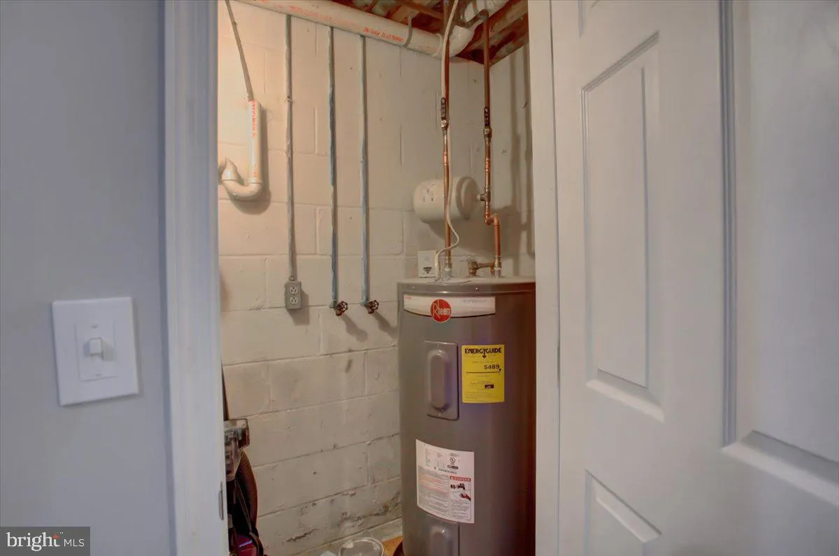 Chambersburg, Pennsylvania 17201, United States, 3 Bedrooms Bedrooms, ,2 BathroomsBathrooms,Residential,Coming Soon,175058