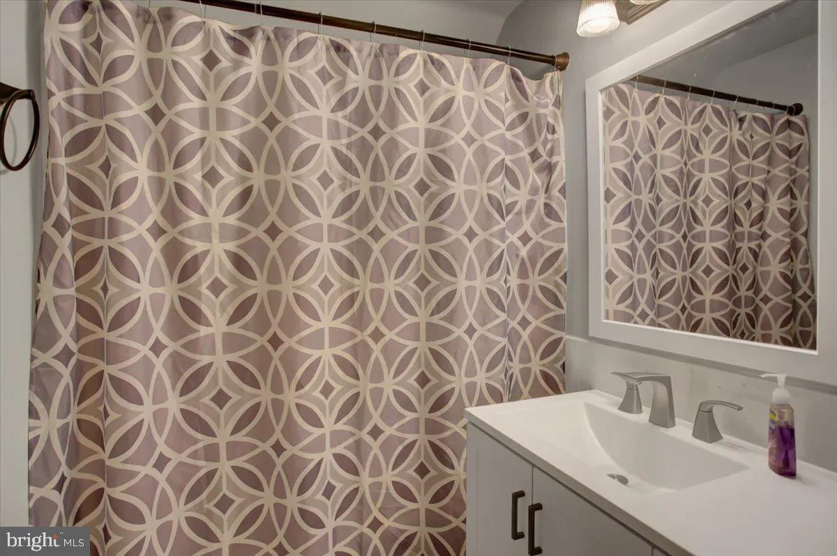 Chambersburg, Pennsylvania 17201, United States, 3 Bedrooms Bedrooms, ,2 BathroomsBathrooms,Residential,Coming Soon,175058