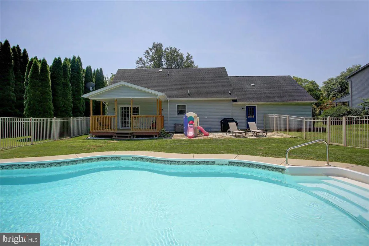 Chambersburg, Pennsylvania 17201, United States, 3 Bedrooms Bedrooms, ,2 BathroomsBathrooms,Residential,Coming Soon,175058