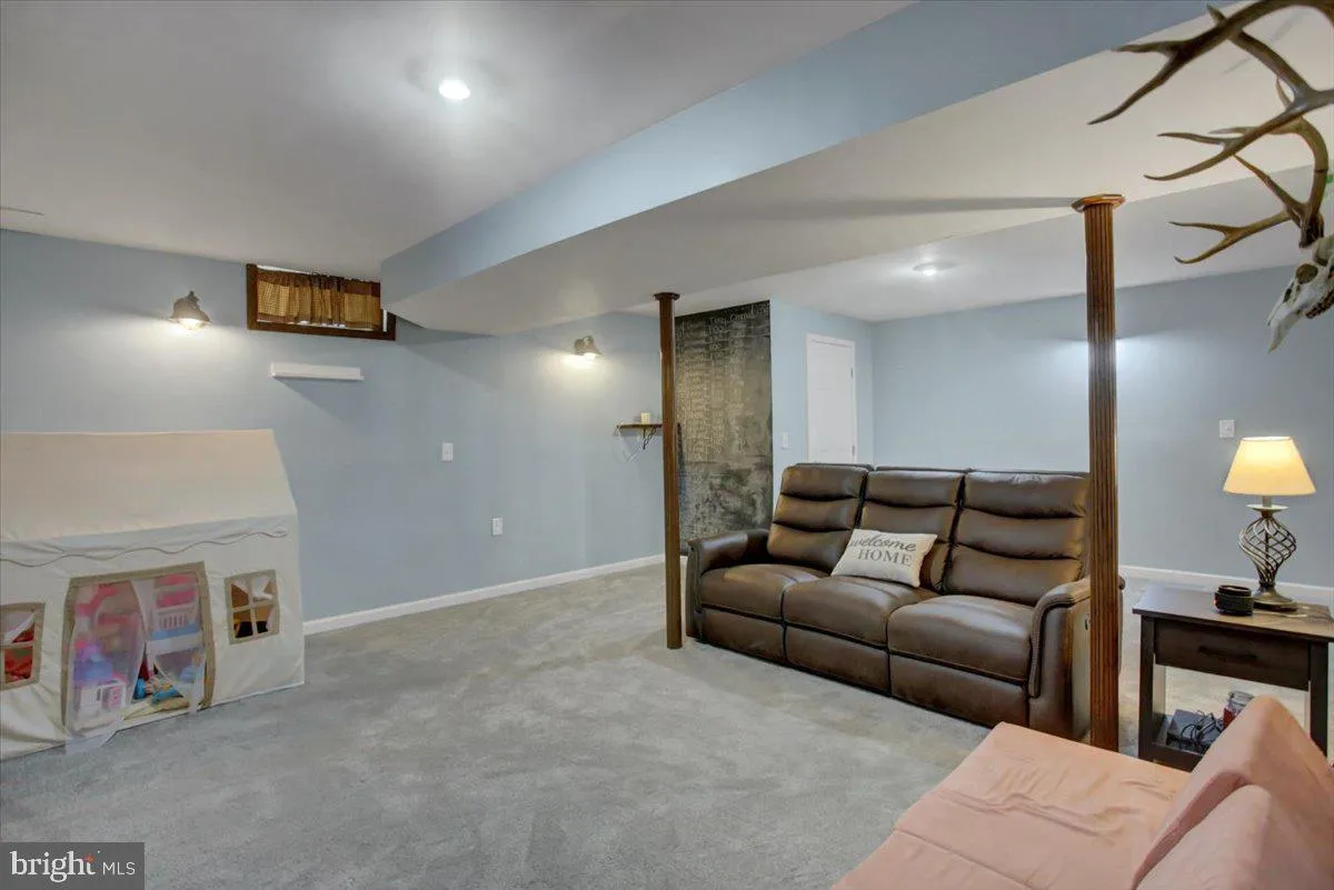 Chambersburg, Pennsylvania 17201, United States, 3 Bedrooms Bedrooms, ,2 BathroomsBathrooms,Residential,Coming Soon,175058