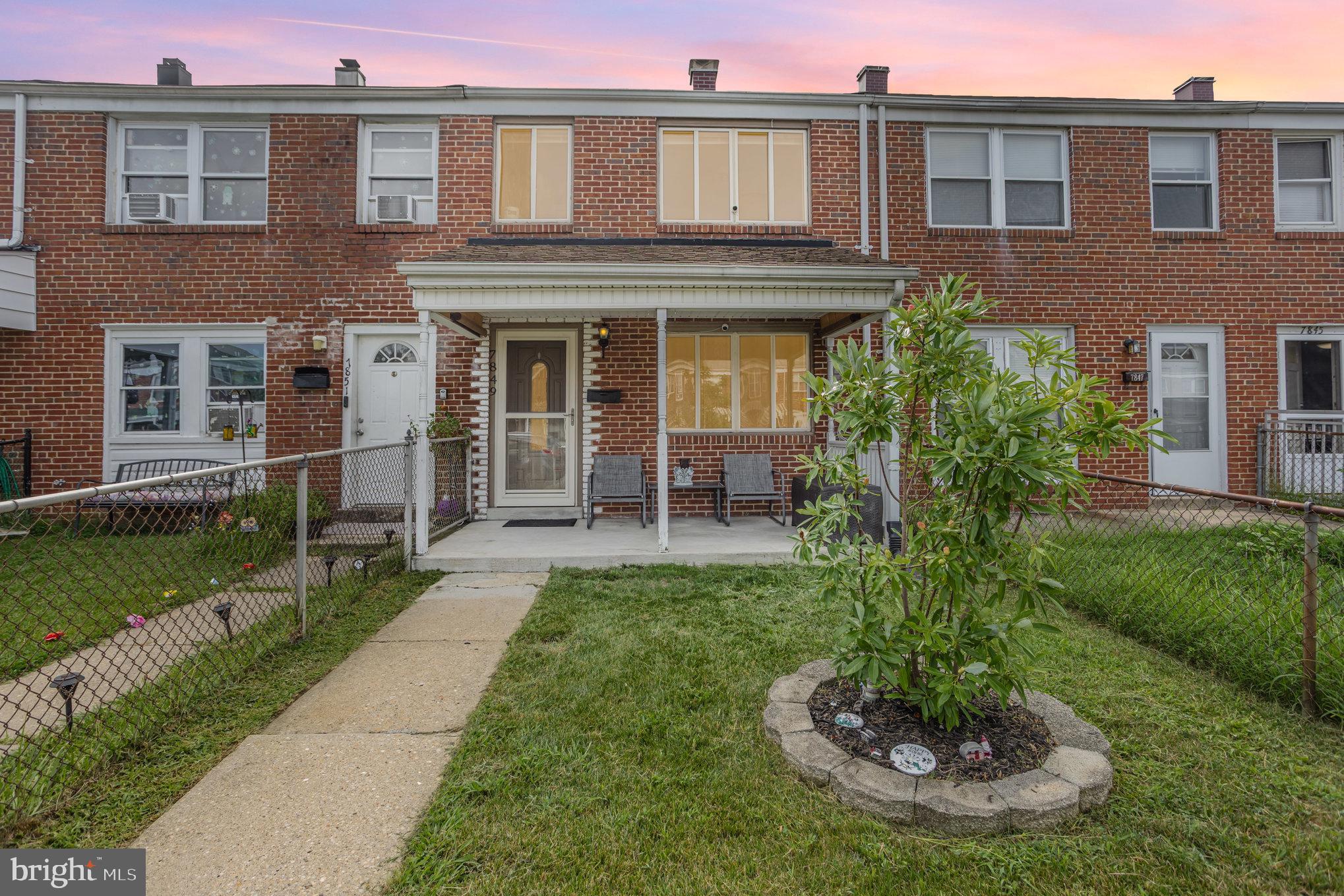 NORTH POINT VILLAGE - Residential