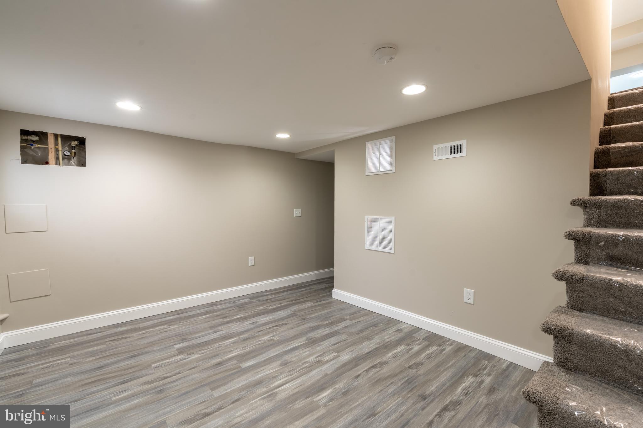 WAVERLY - Residential