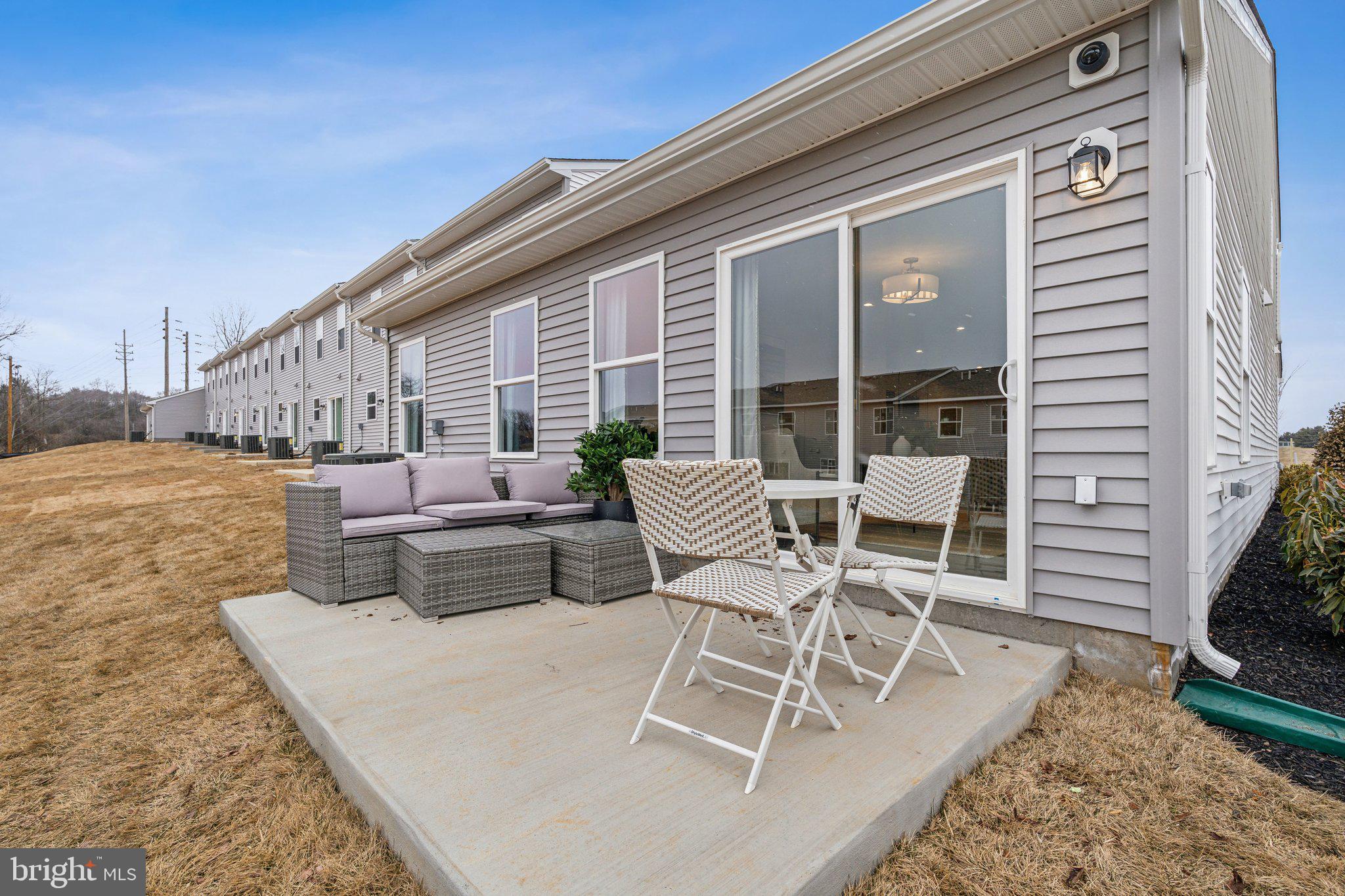 STONE SPRING - Residential