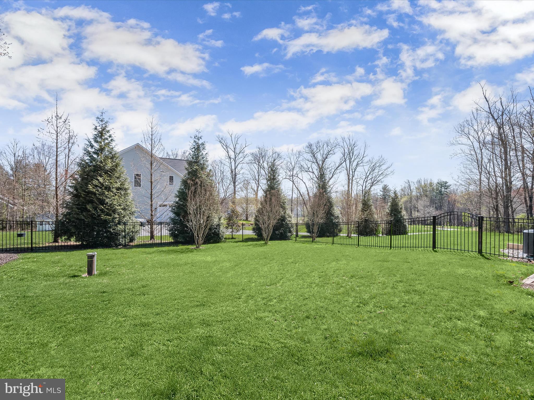 LONG MEADOWS AT DAVIS MILL - Residential