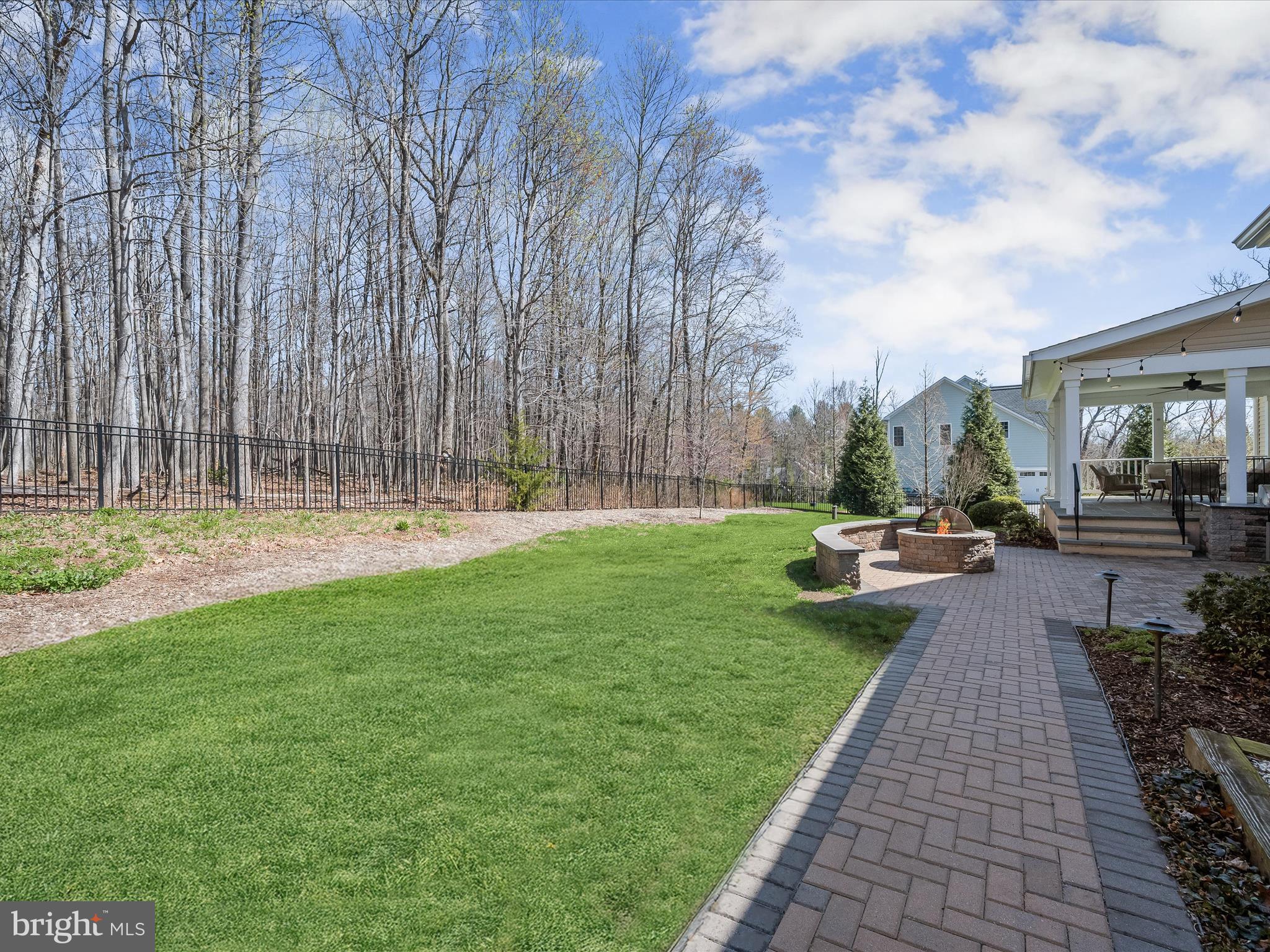 LONG MEADOWS AT DAVIS MILL - Residential