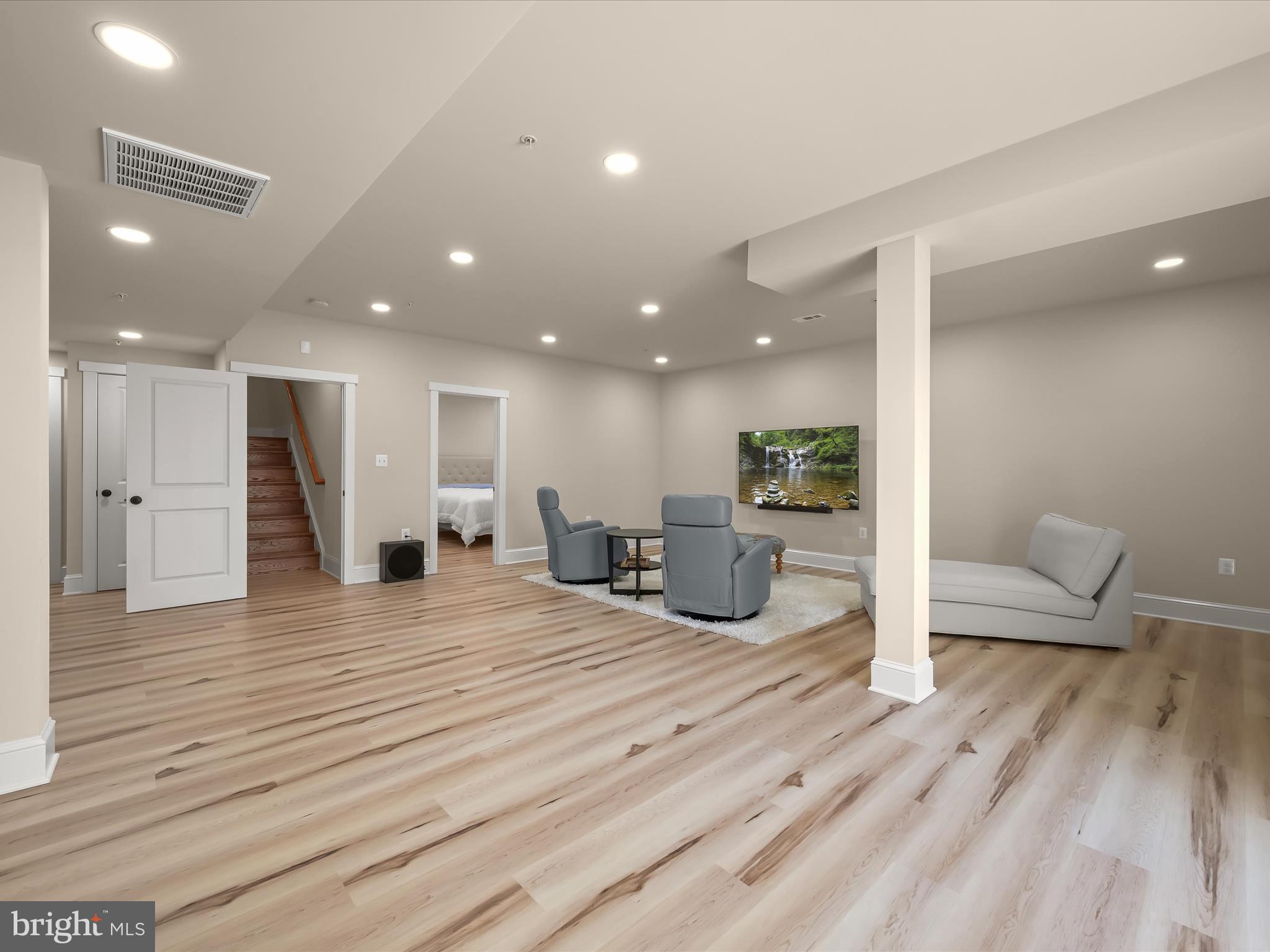 LONG MEADOWS AT DAVIS MILL - Residential