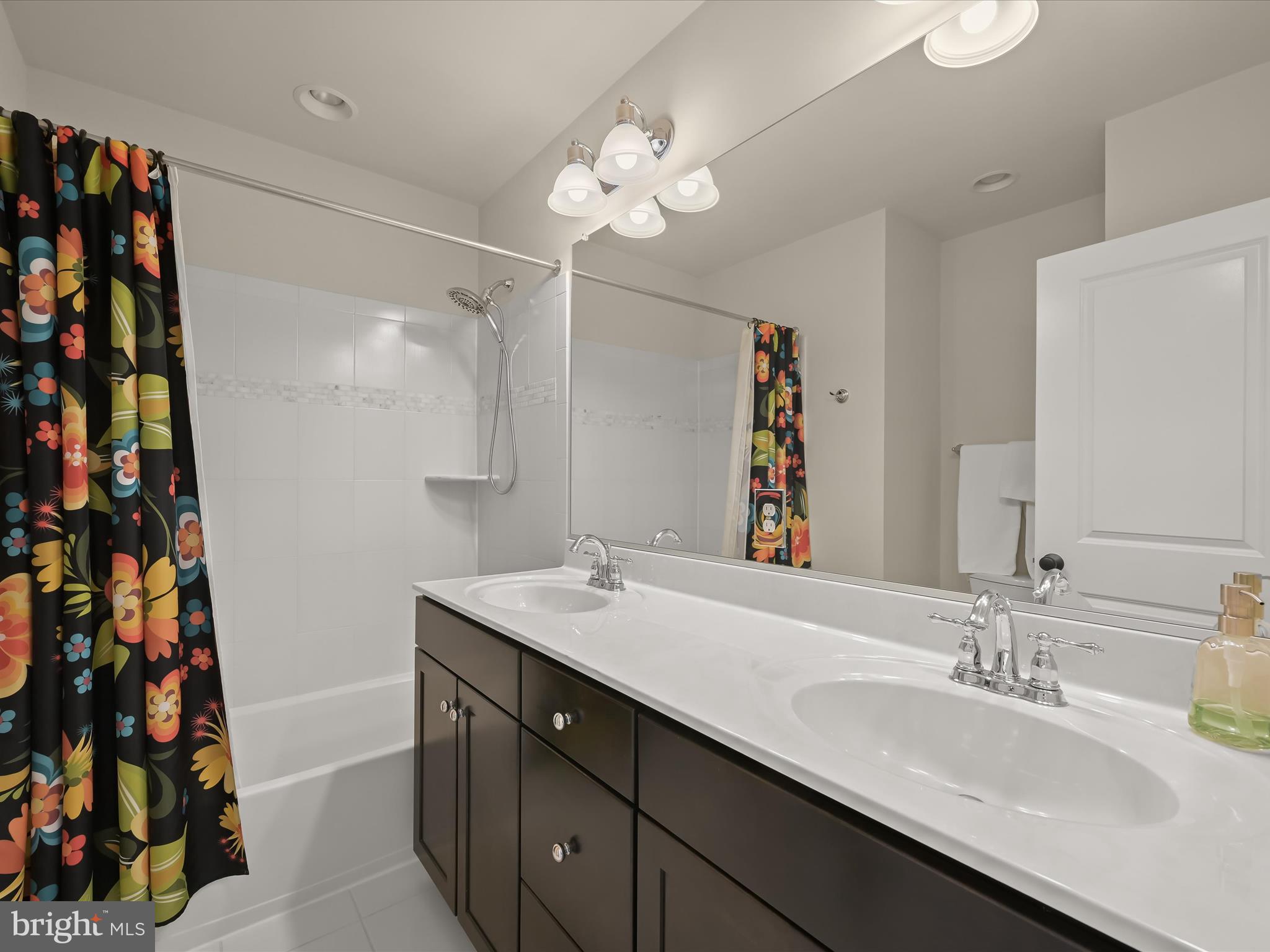 LONG MEADOWS AT DAVIS MILL - Residential