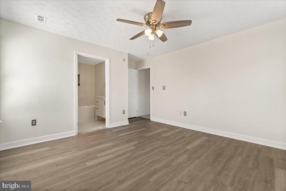 SPRING RIDGE - Residential