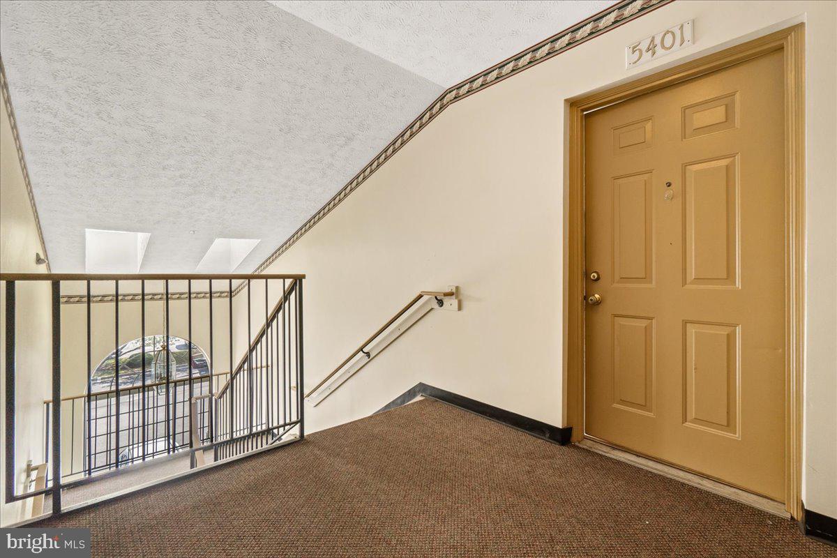 SPRING RIDGE - Residential