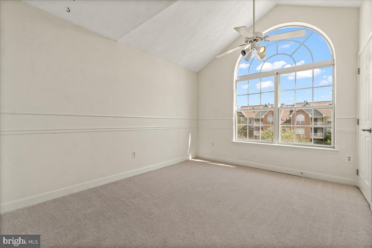 SPRING RIDGE - Residential