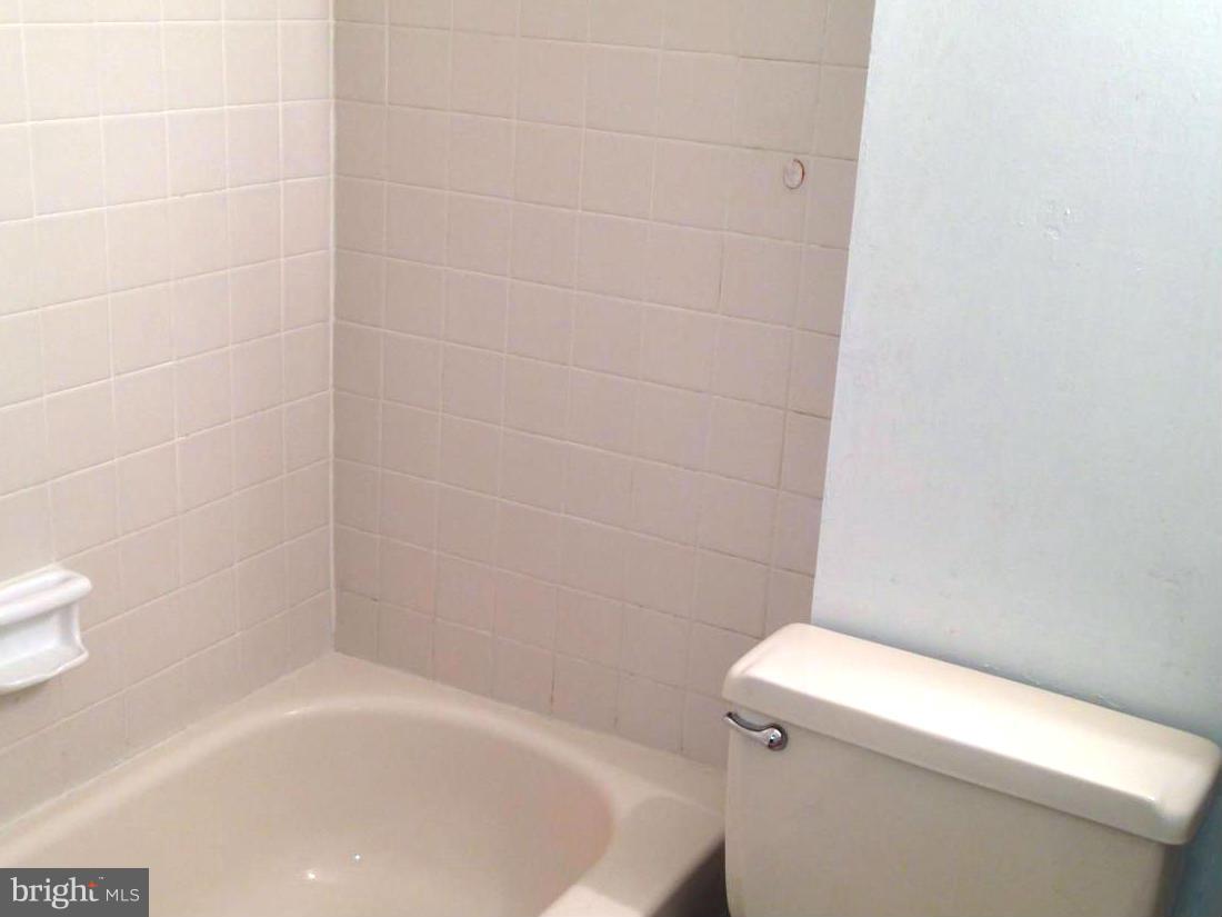 TERRACE TOWNE HOMES OF GUNSTON - Residential Lease