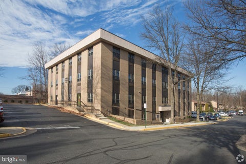 Photo of 8348 Traford Lane #302, SPRINGFIELD, VA 22152 (MLS # VAFX2317976)