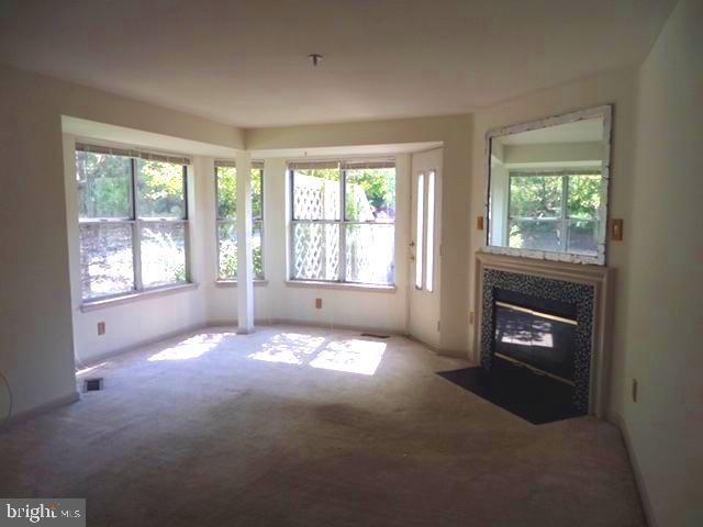 RUSSETT - Residential