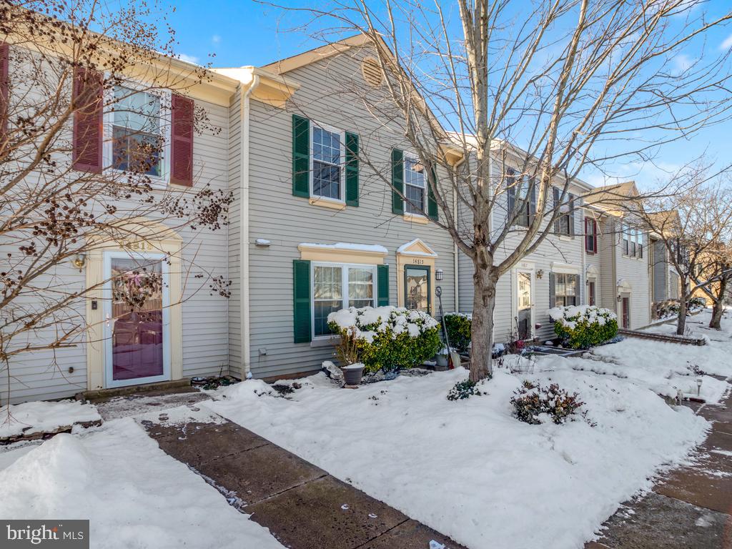 LONGSTREET COMMONS - Residential