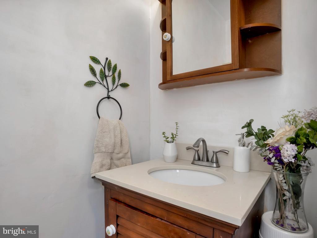 LONGSTREET COMMONS - Residential