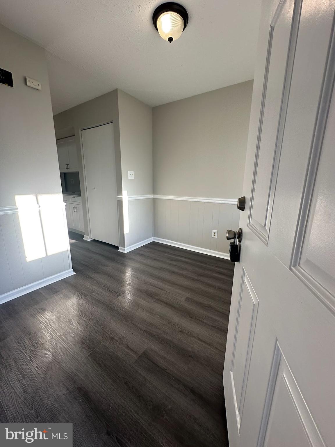 EDGEWATER VILLAGE - Residential