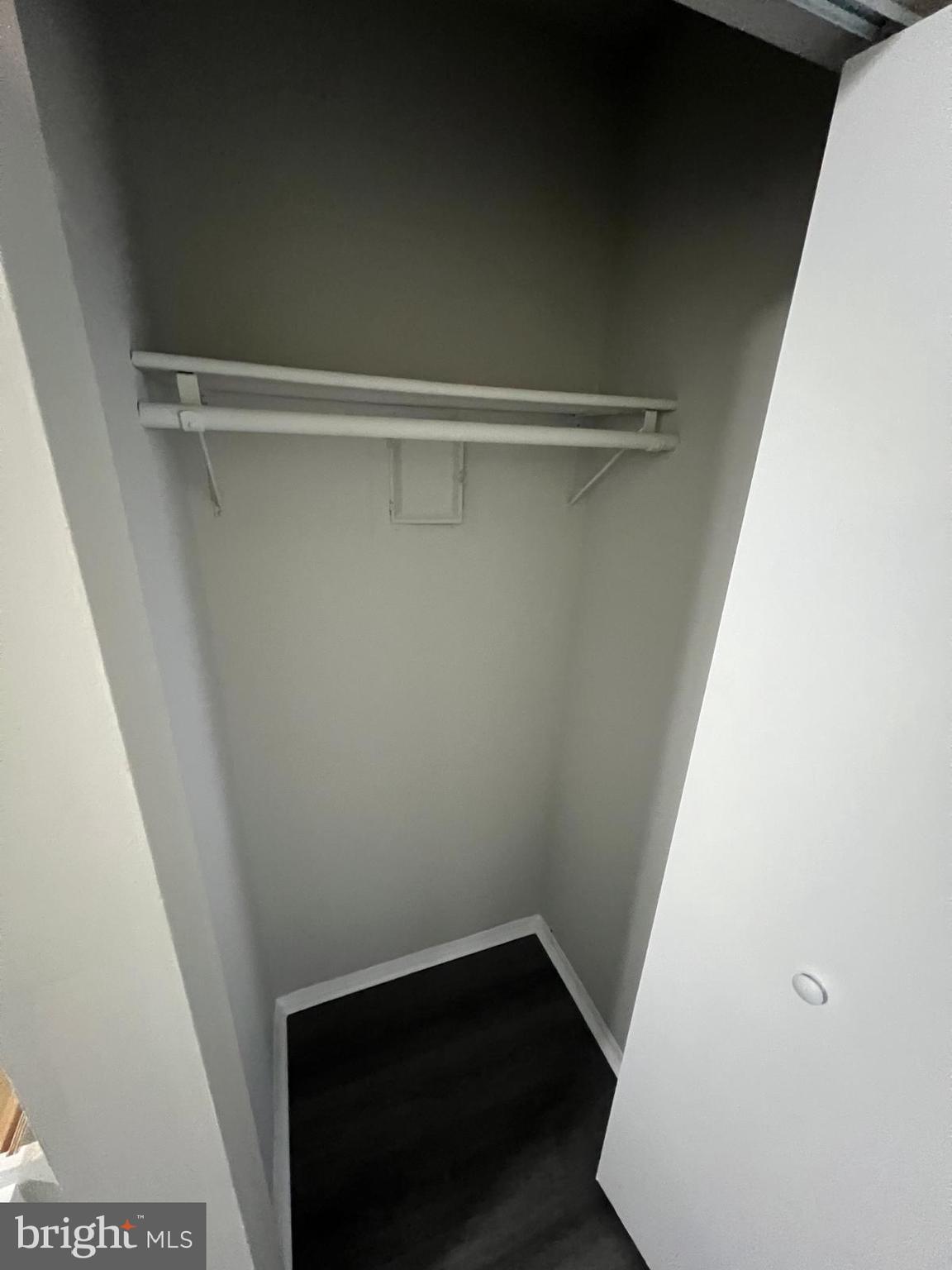 EDGEWATER VILLAGE - Residential