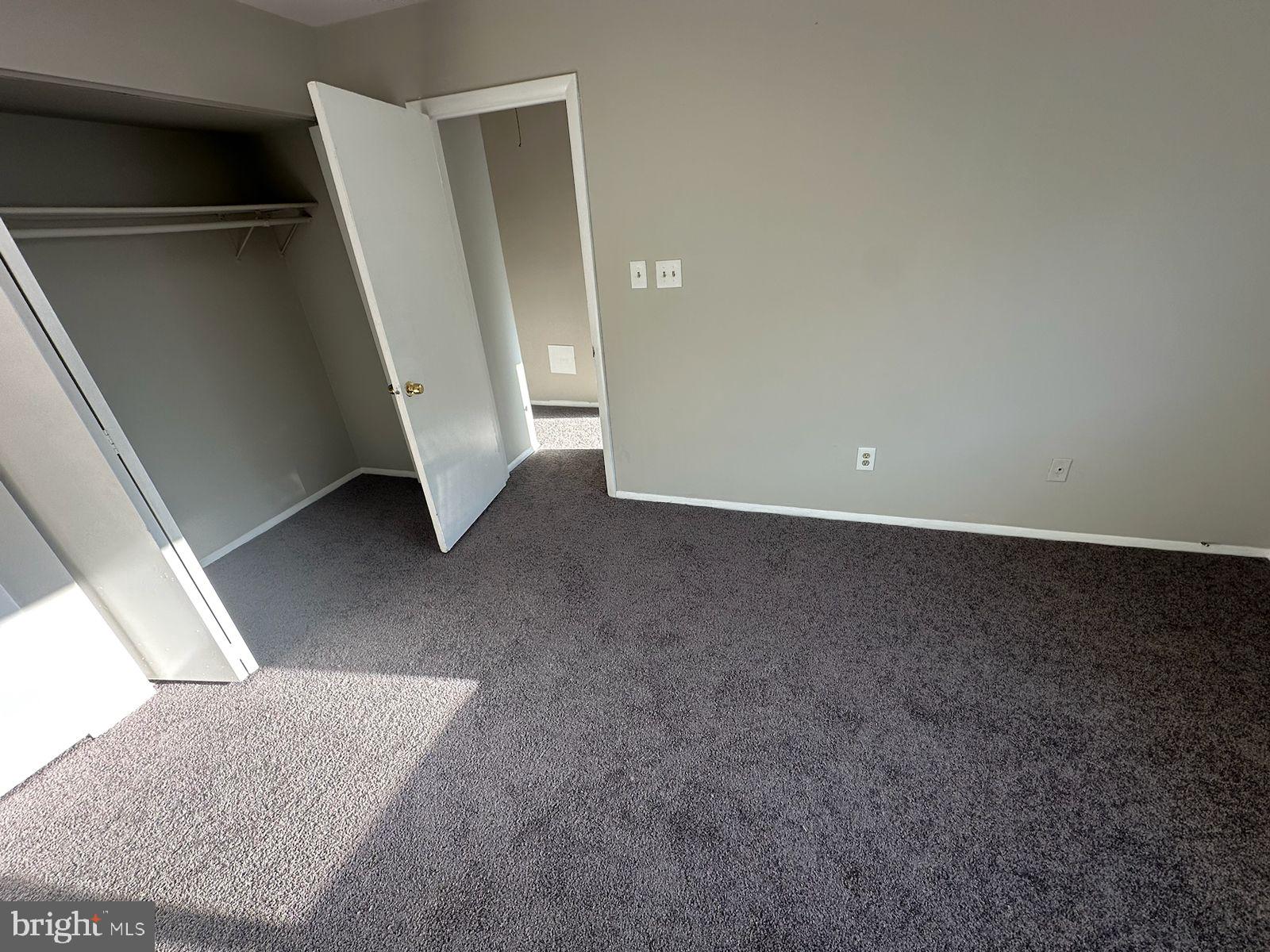 EDGEWATER VILLAGE - Residential