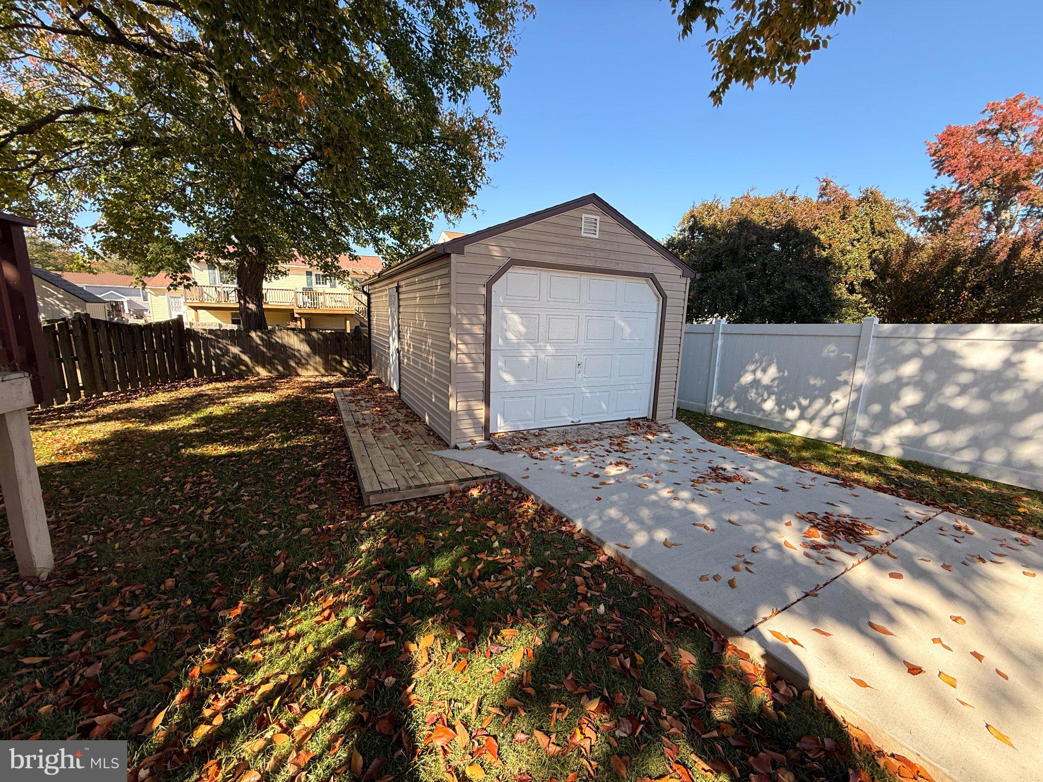 129 HOLLY CIRCLE