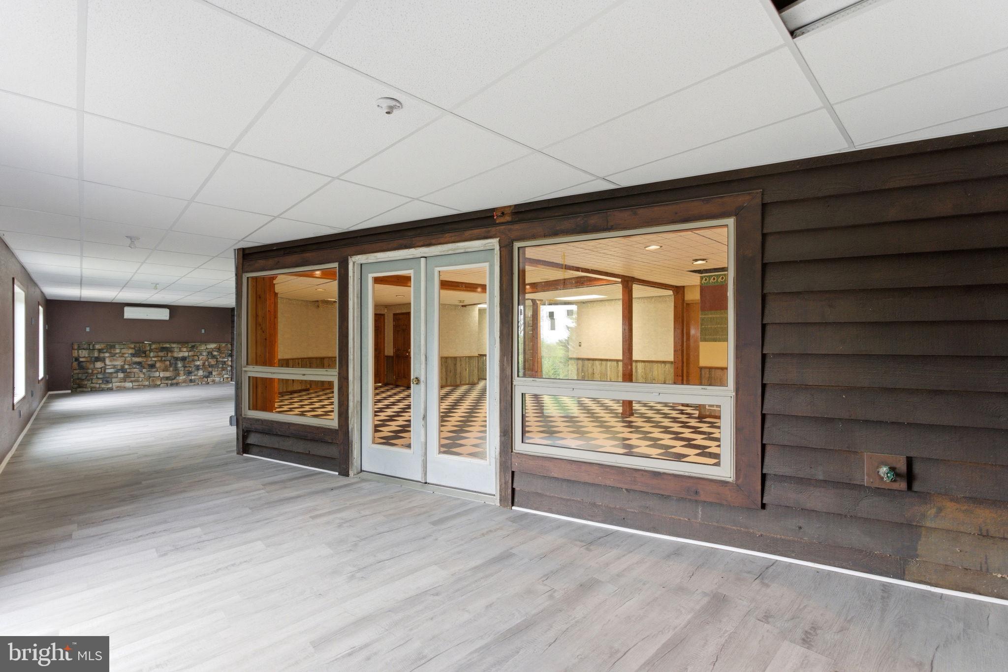 HIGH POINTE - Residential