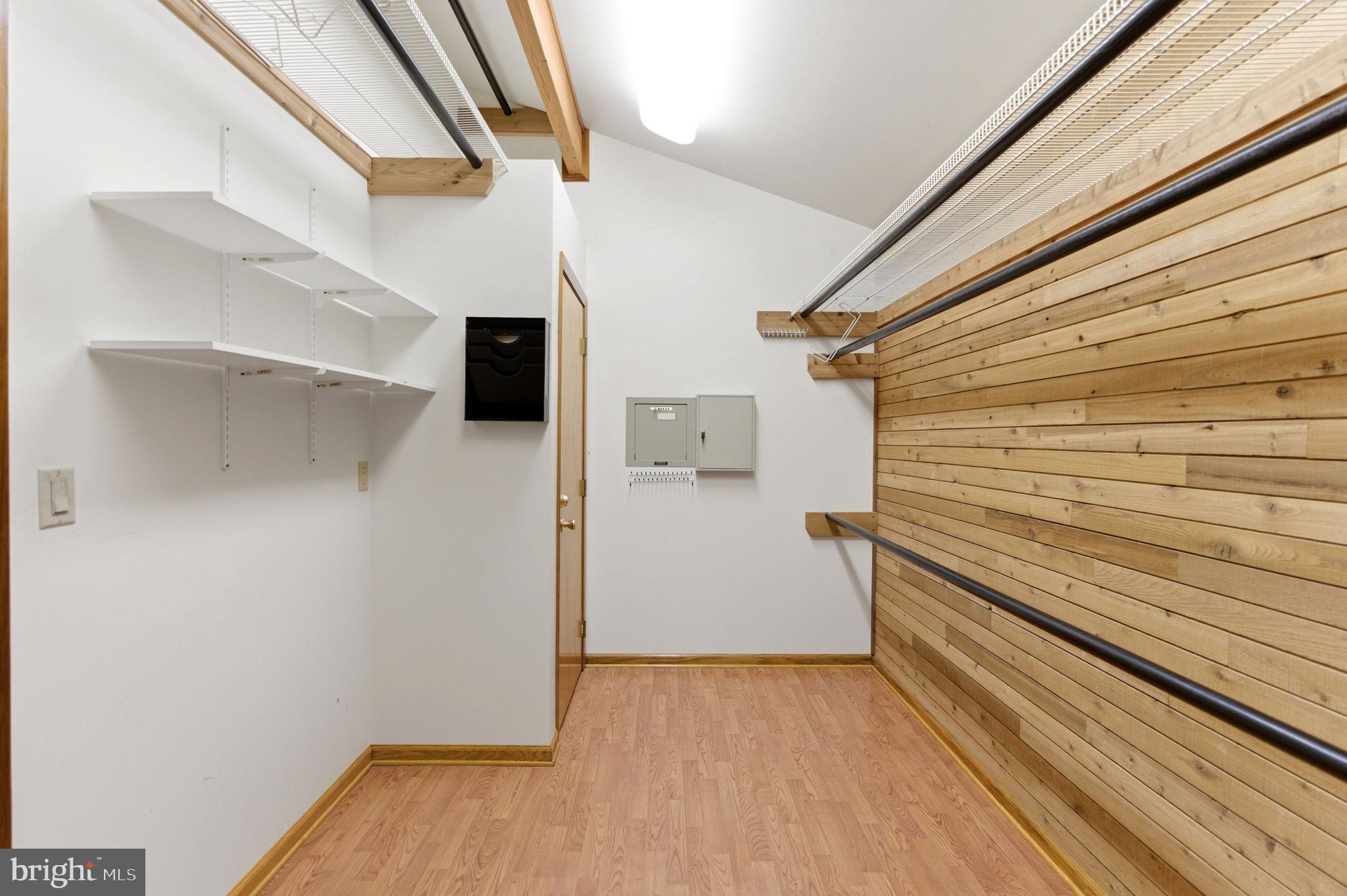 HIGH POINTE - Residential