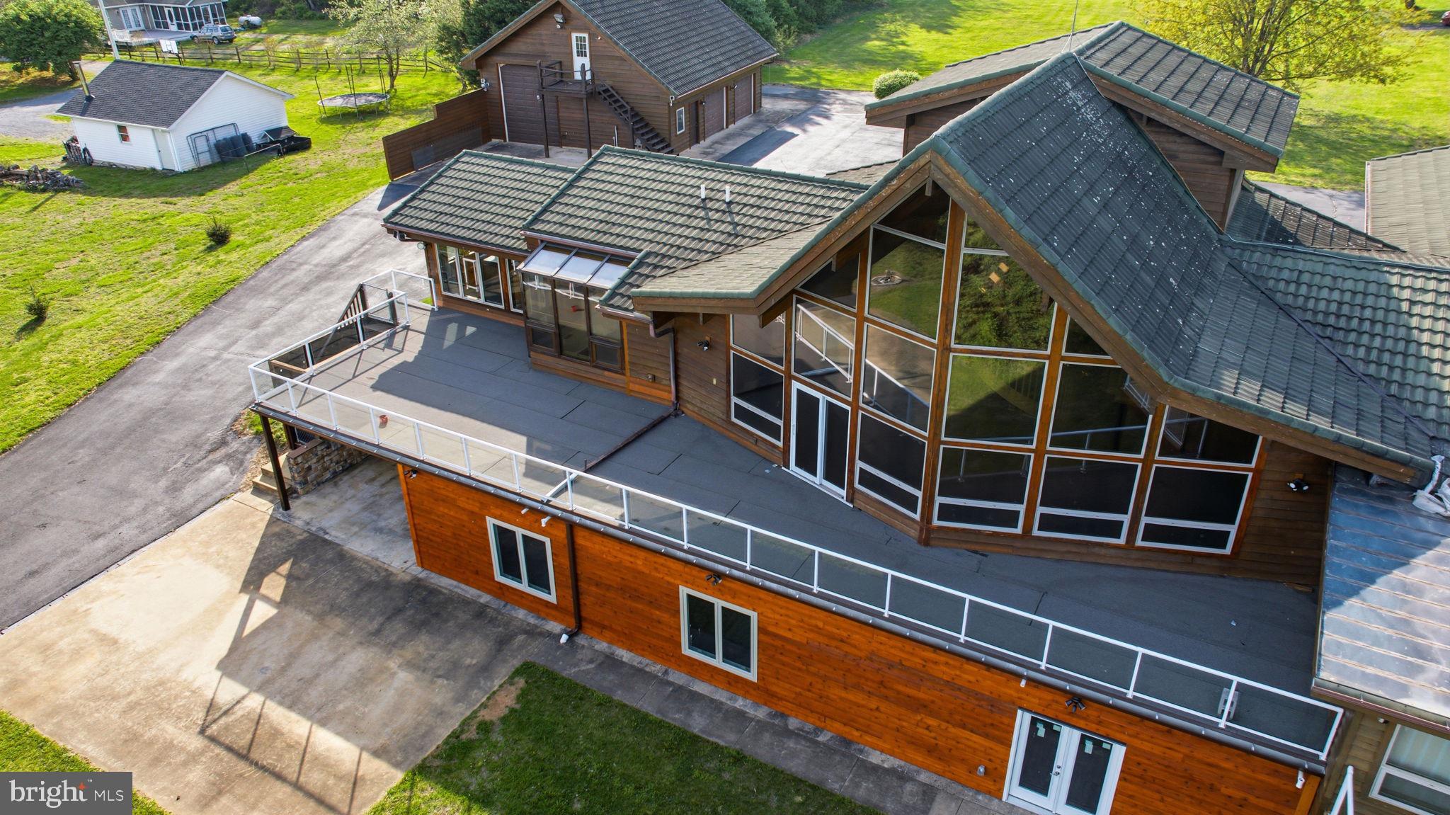 HIGH POINTE - Residential