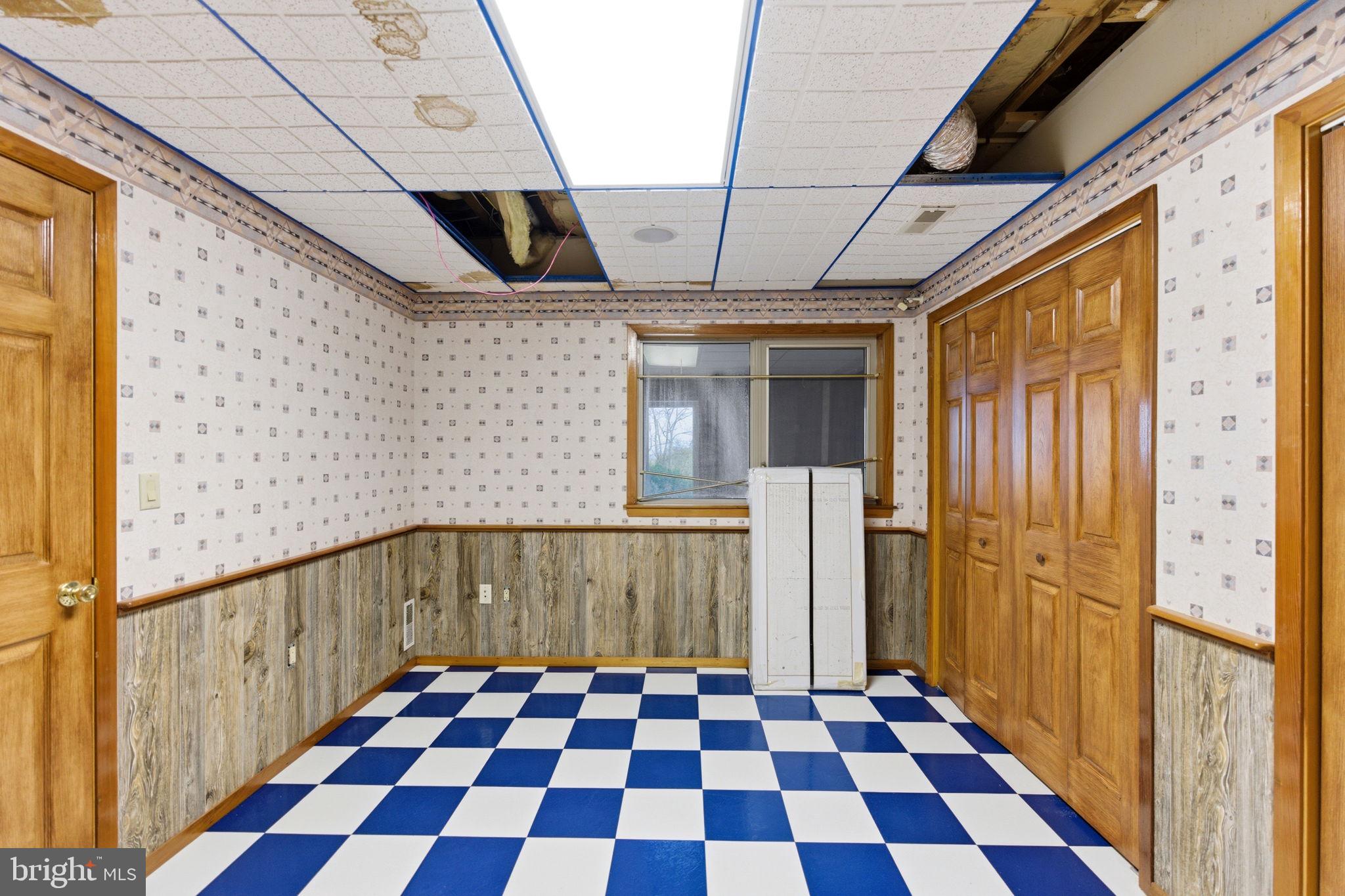 HIGH POINTE - Residential