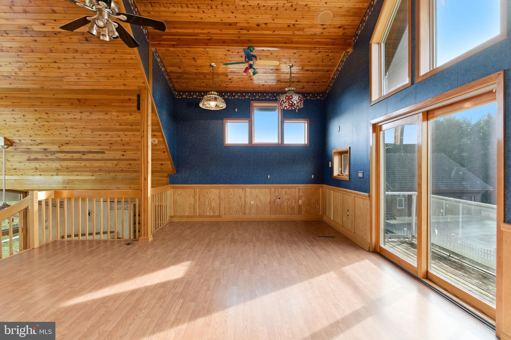 HIGH POINTE - Residential