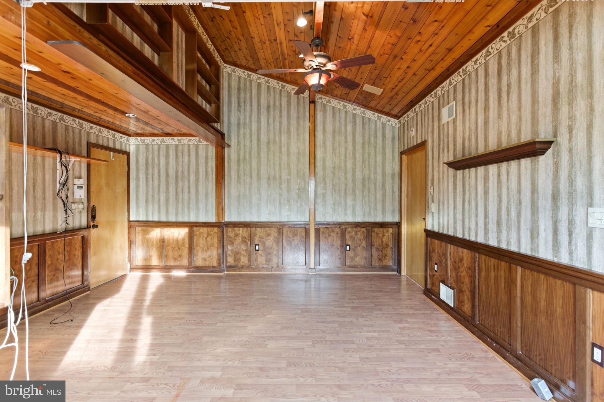 HIGH POINTE - Residential