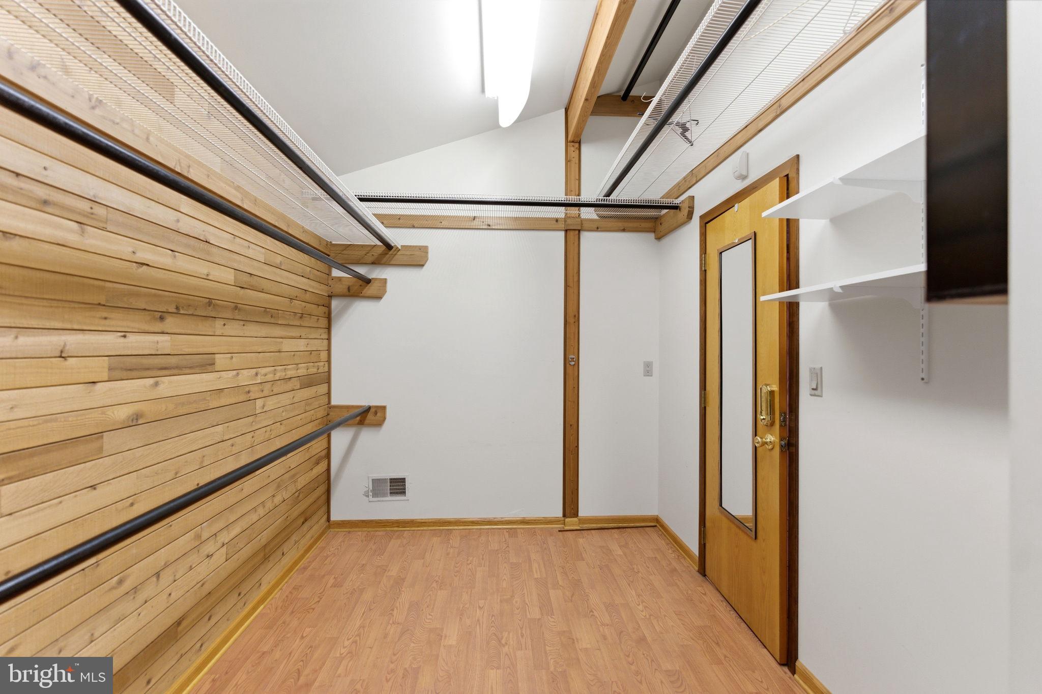 HIGH POINTE - Residential