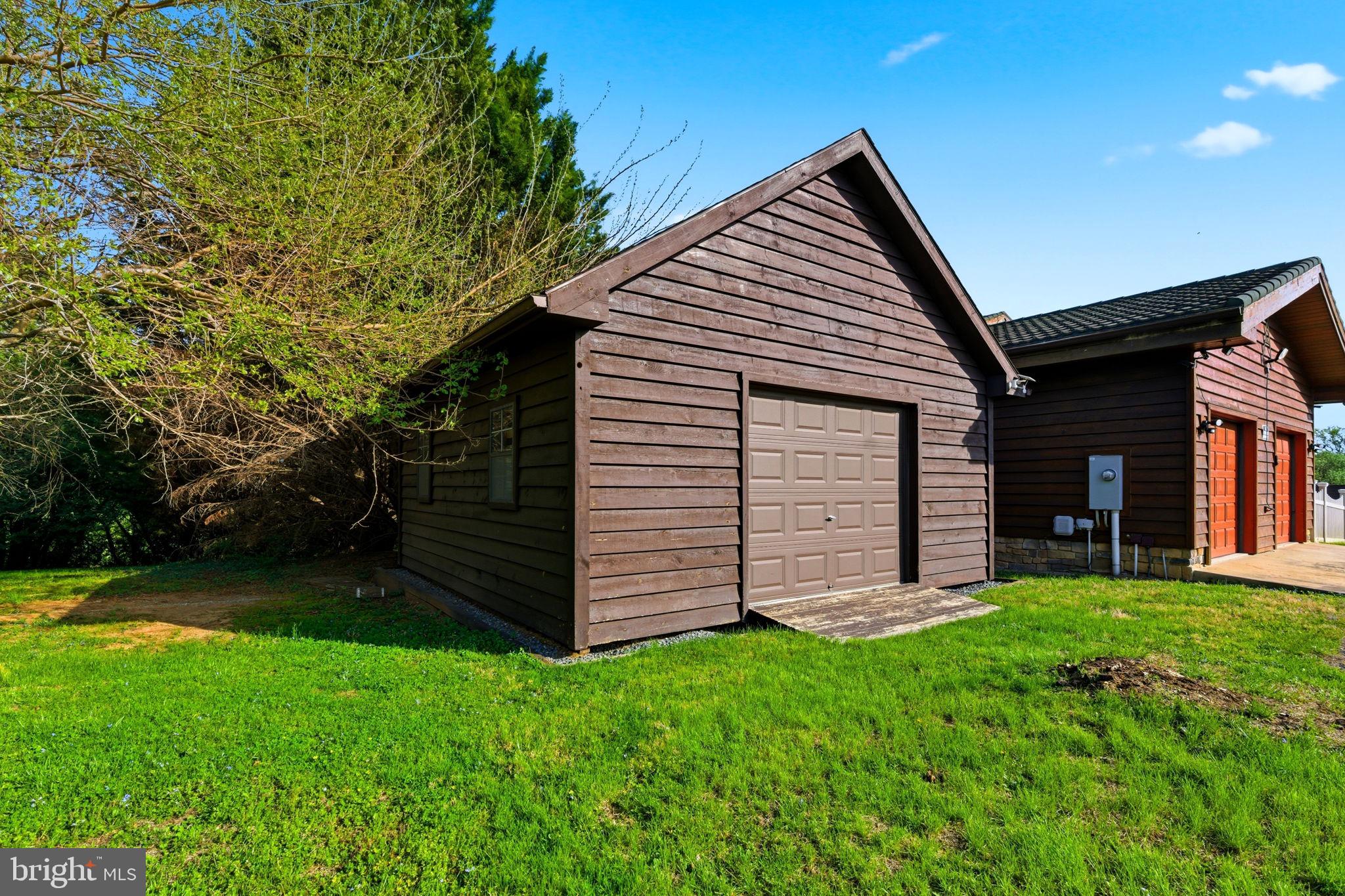 HIGH POINTE - Residential