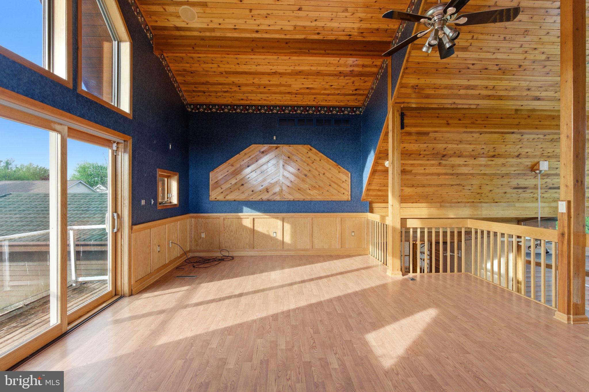 HIGH POINTE - Residential