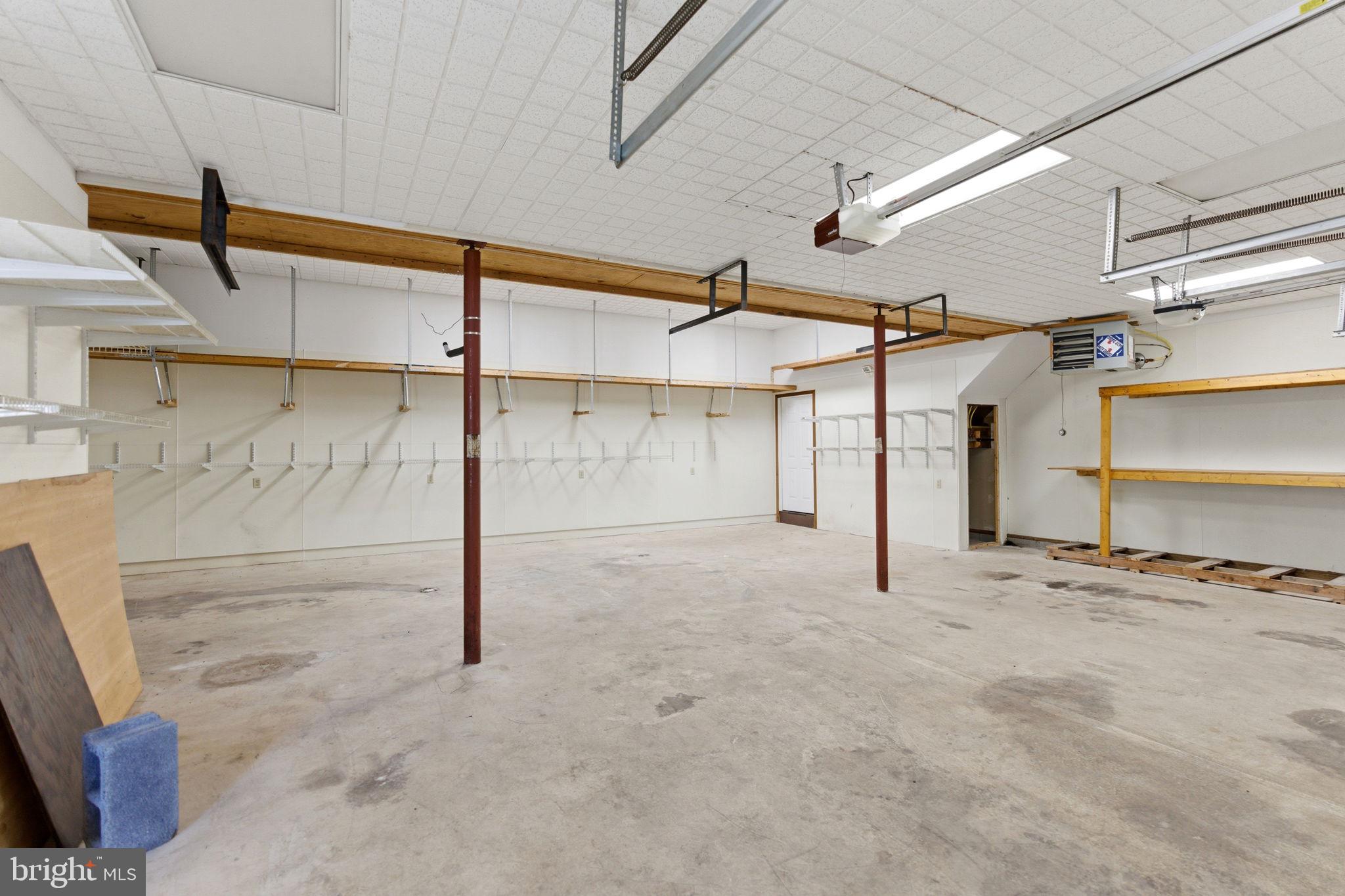 HIGH POINTE - Residential