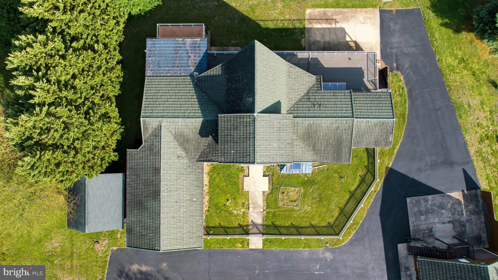 HIGH POINTE - Residential