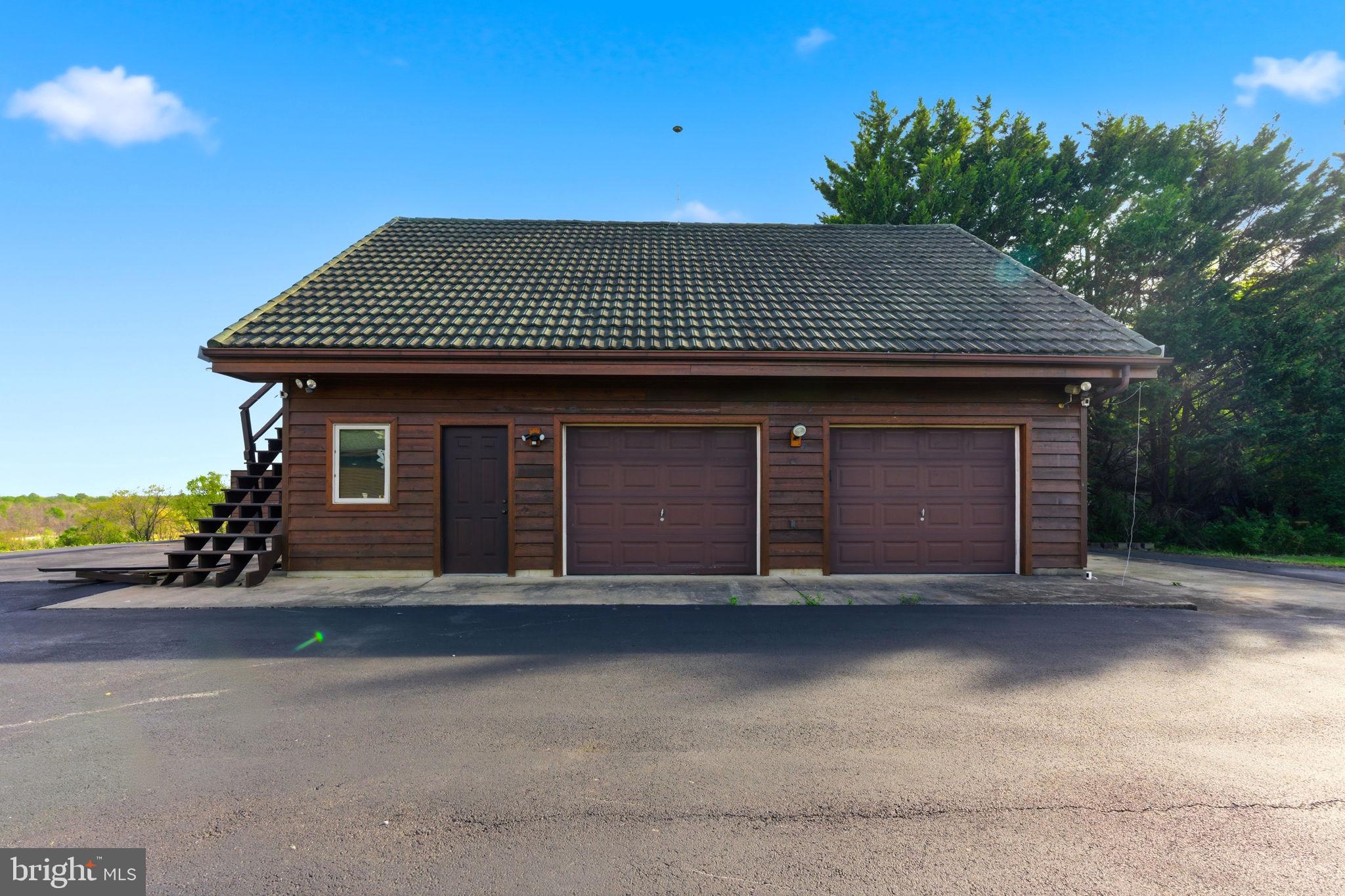 HIGH POINTE - Residential