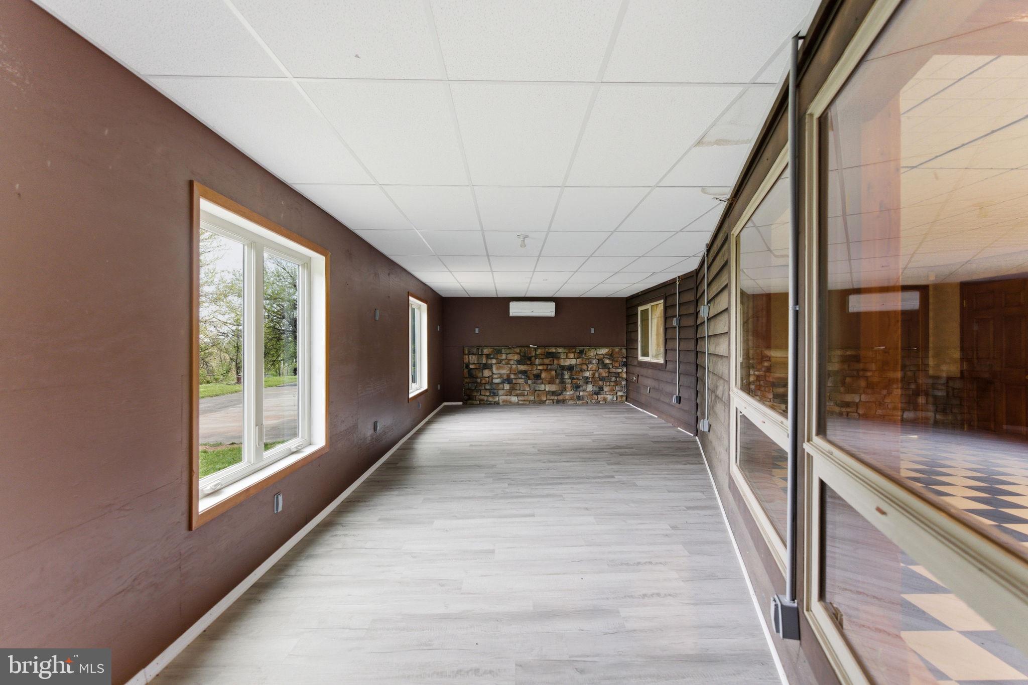 HIGH POINTE - Residential