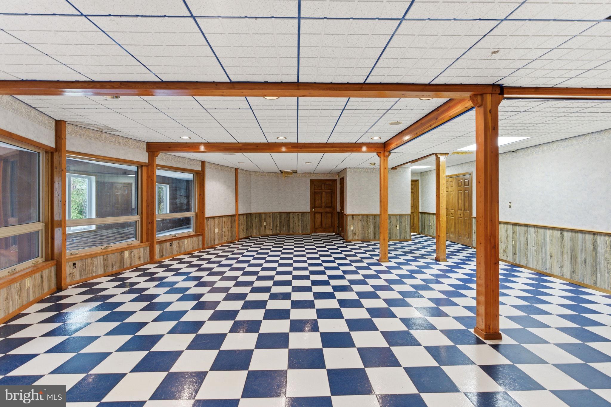 HIGH POINTE - Residential