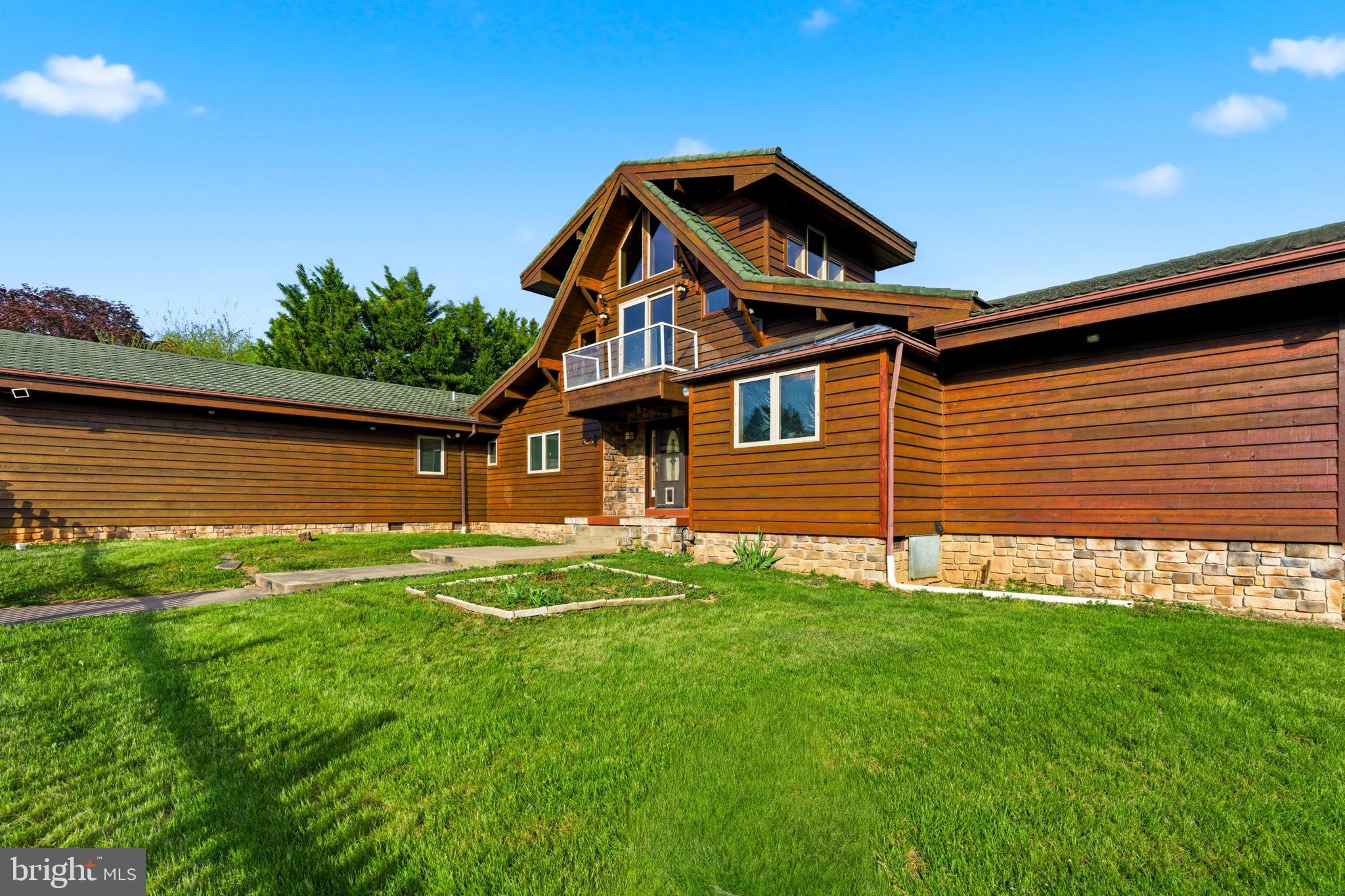 HIGH POINTE - Residential