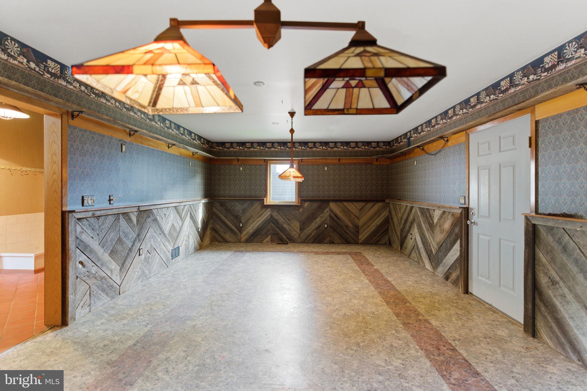 HIGH POINTE - Residential