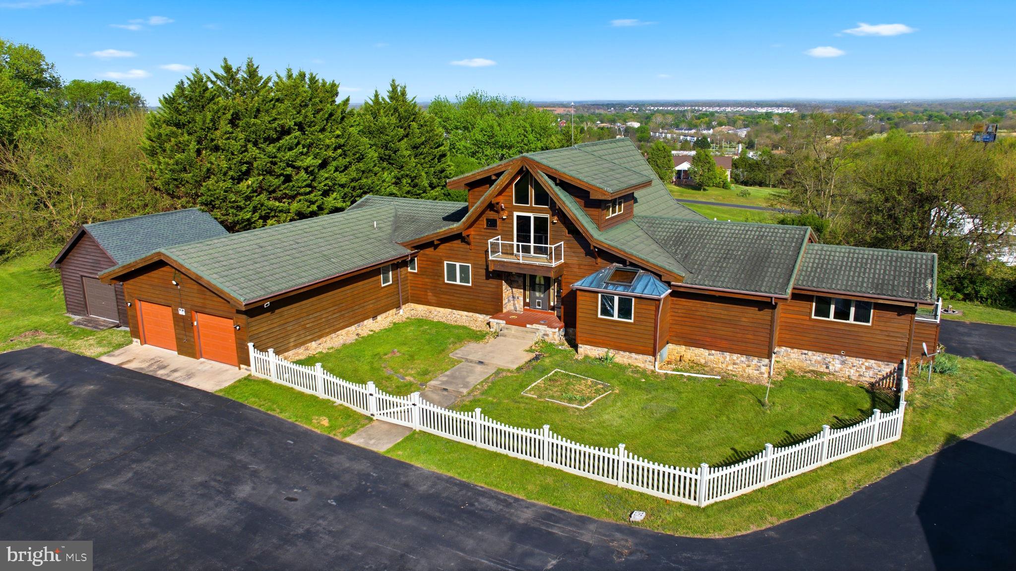 HIGH POINTE - Residential