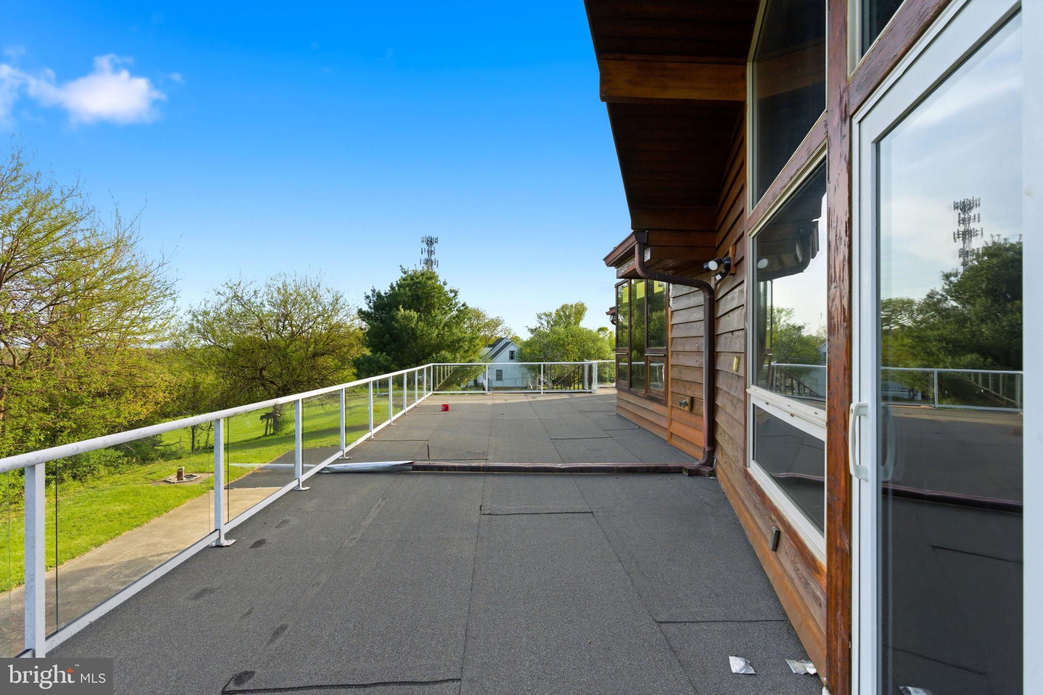 HIGH POINTE - Residential