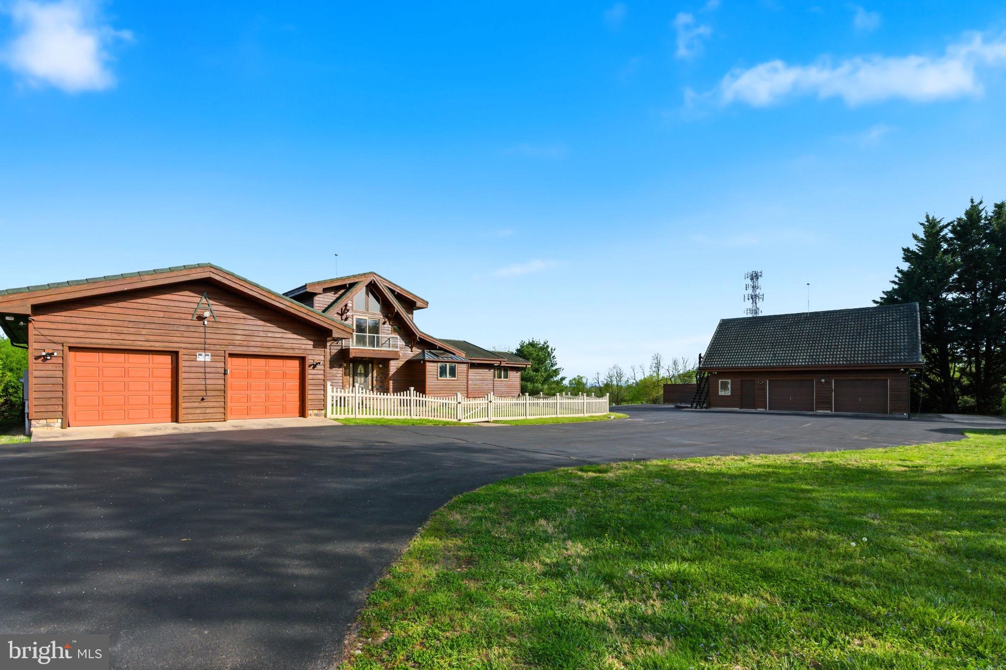 HIGH POINTE - Residential