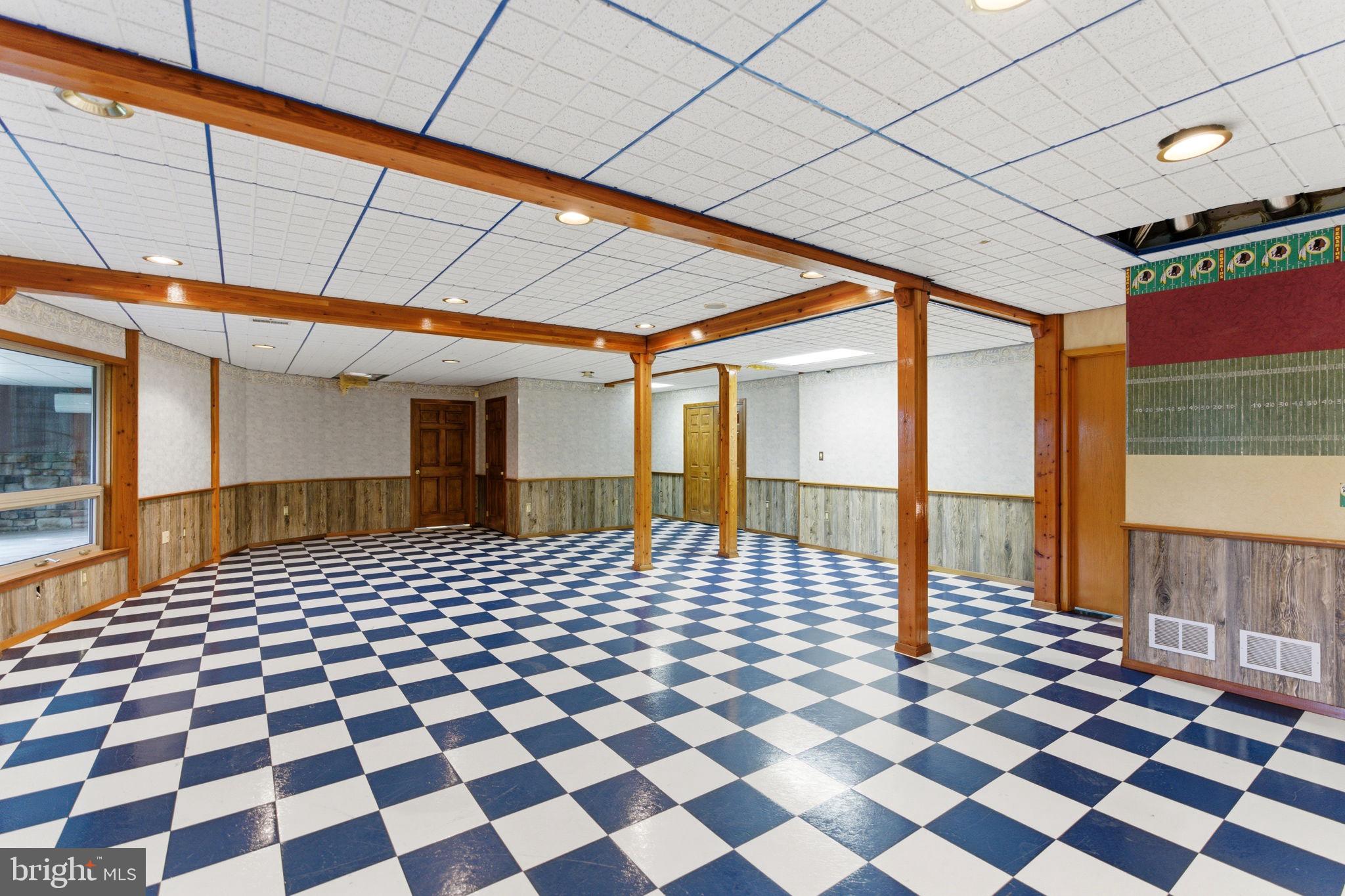 HIGH POINTE - Residential