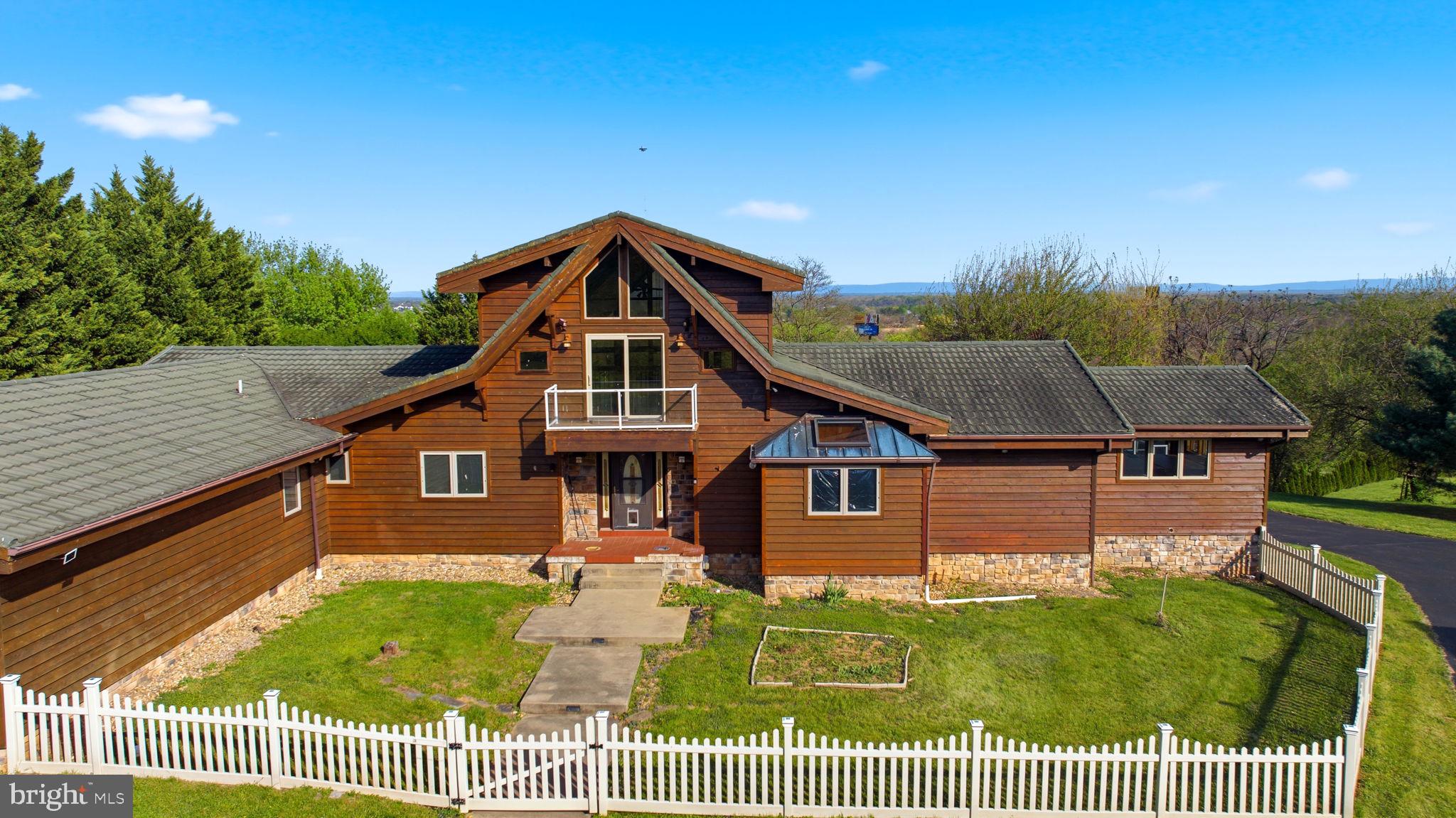 HIGH POINTE - Residential