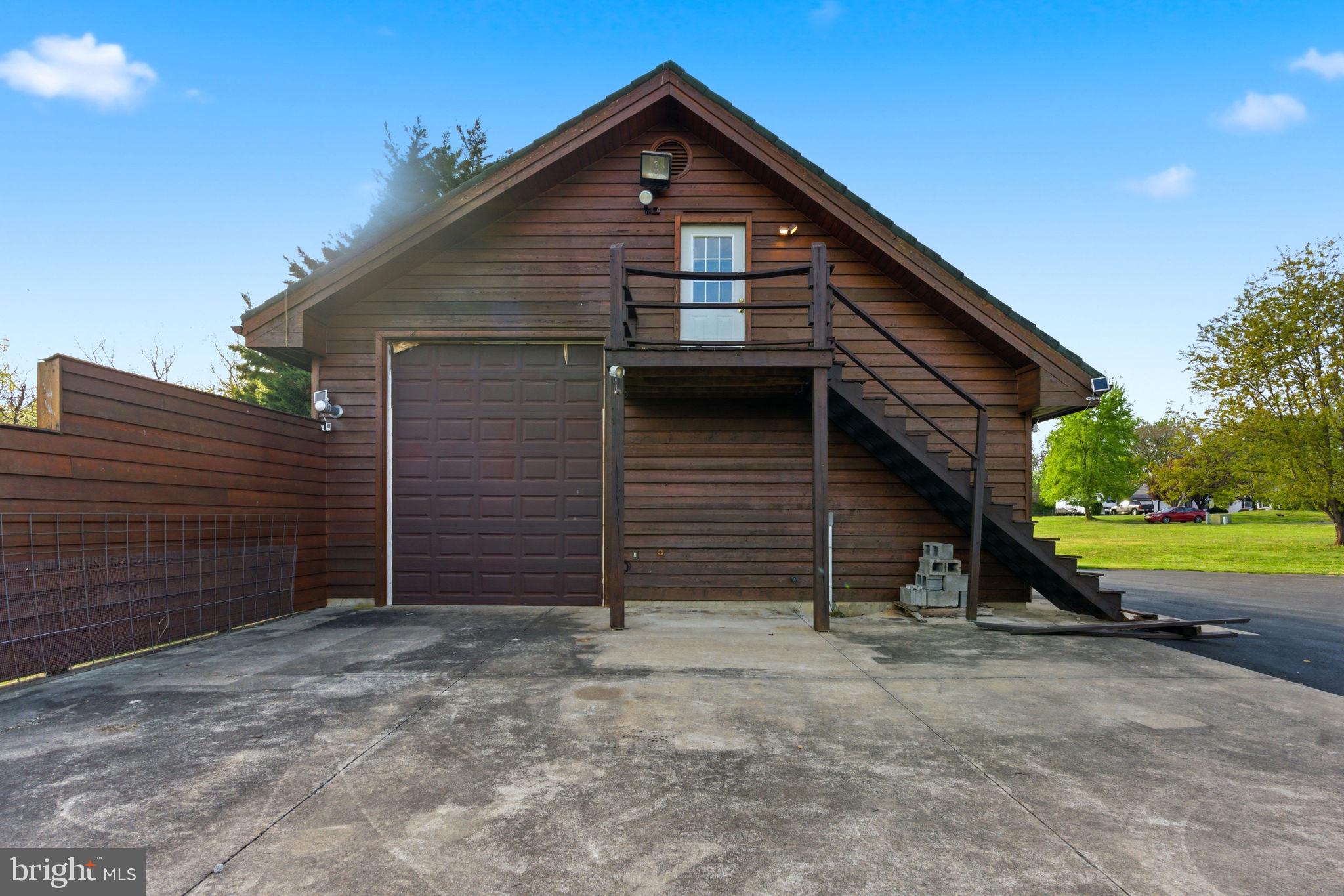 HIGH POINTE - Residential