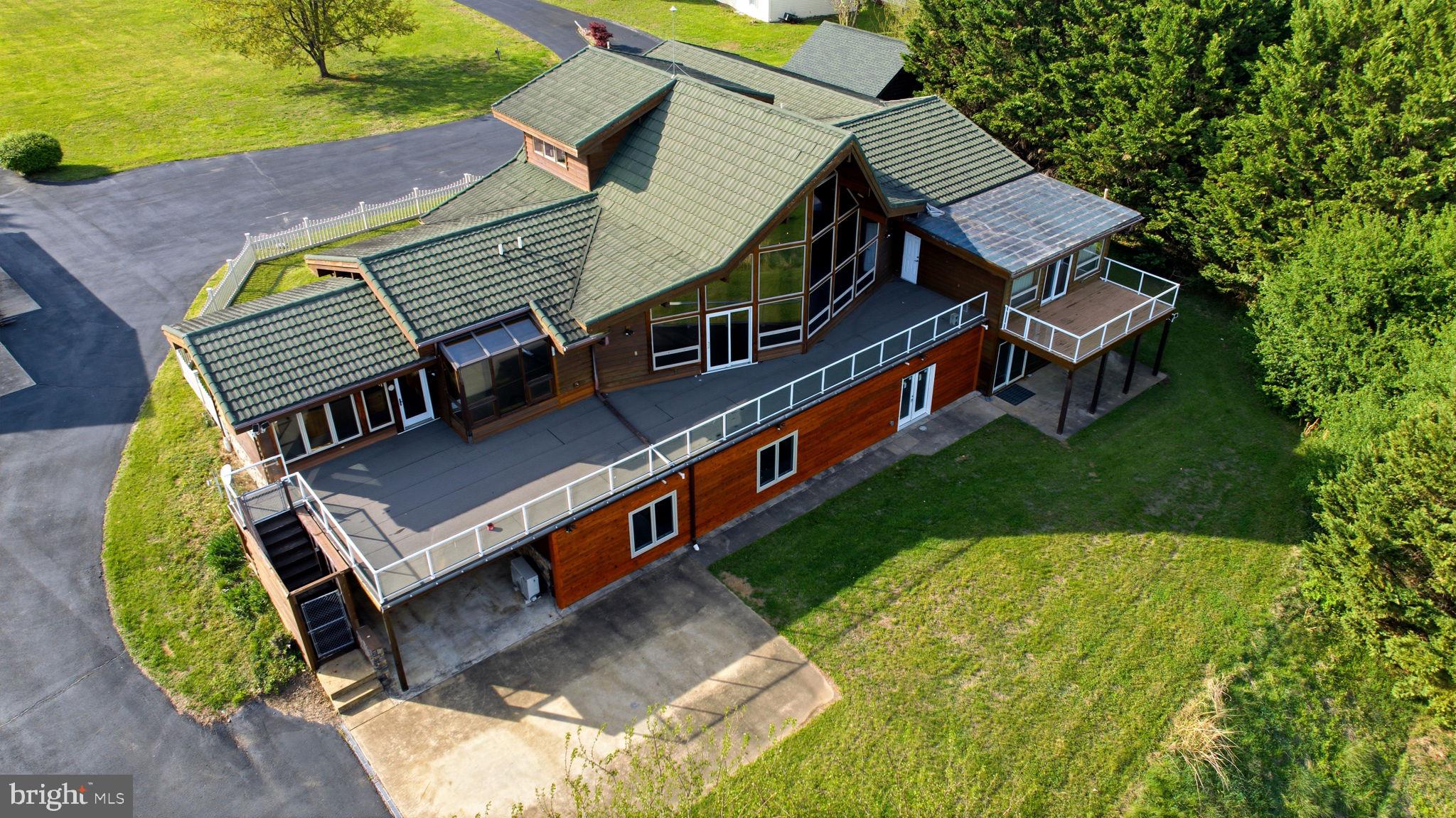 HIGH POINTE - Residential