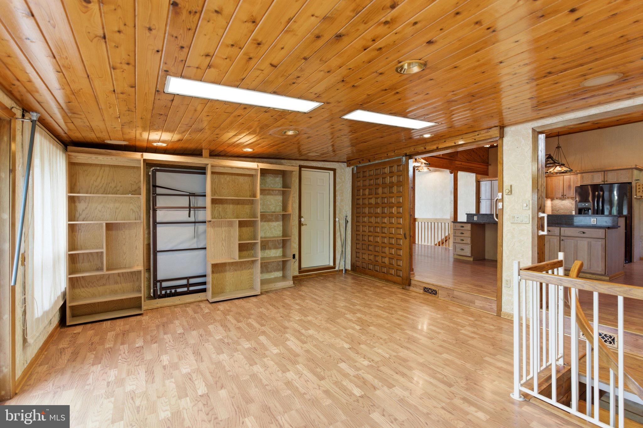 HIGH POINTE - Residential