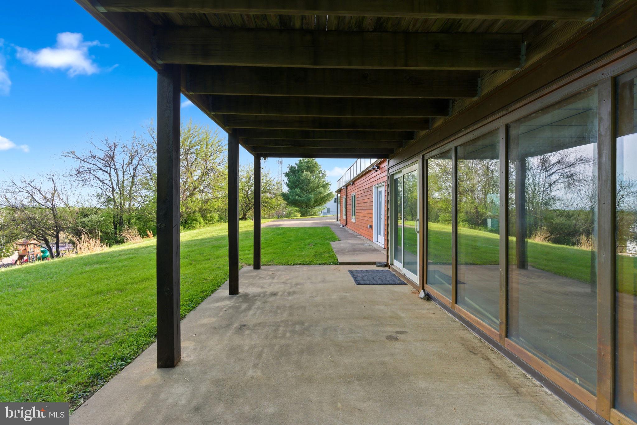 HIGH POINTE - Residential