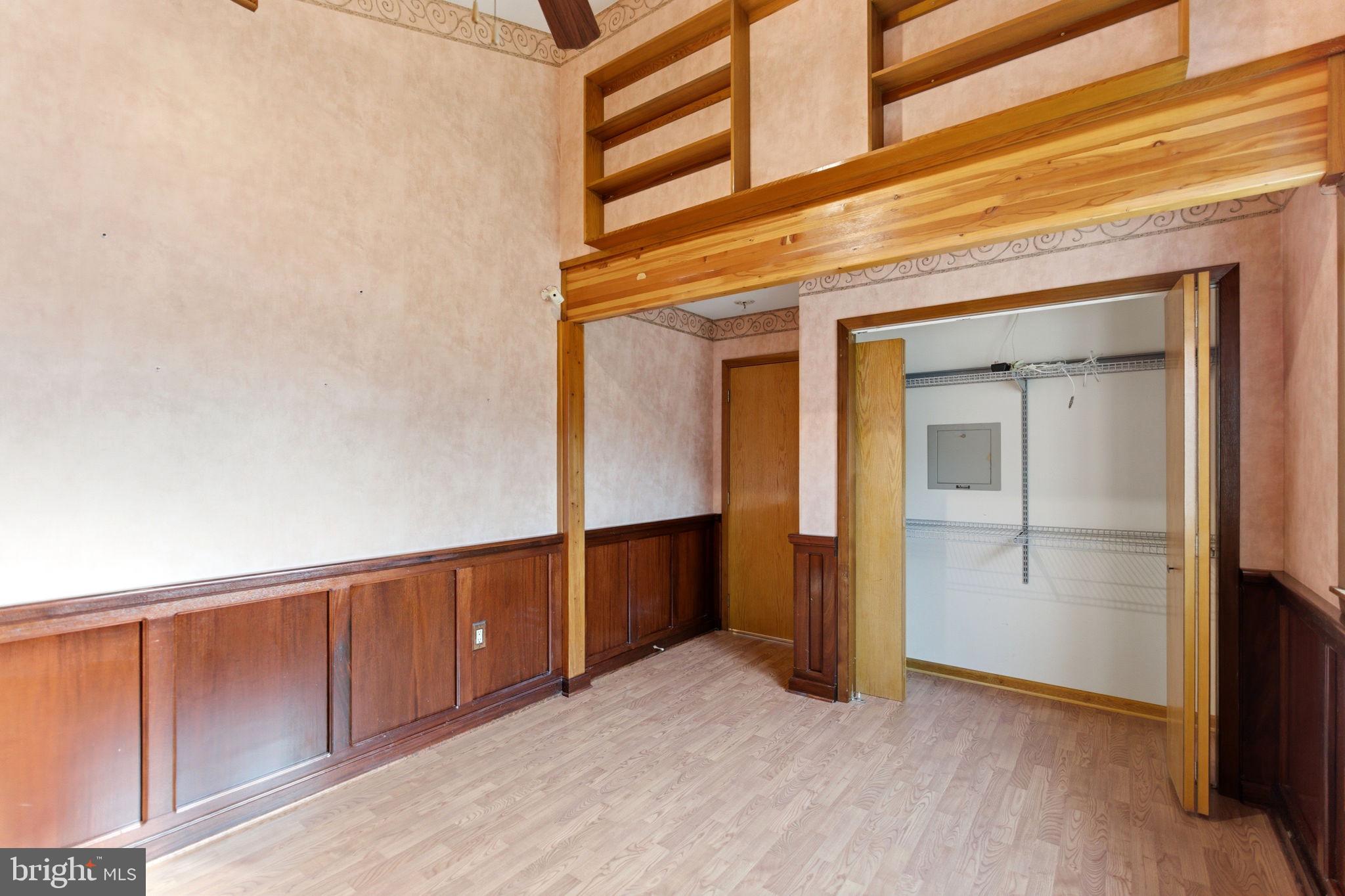 HIGH POINTE - Residential