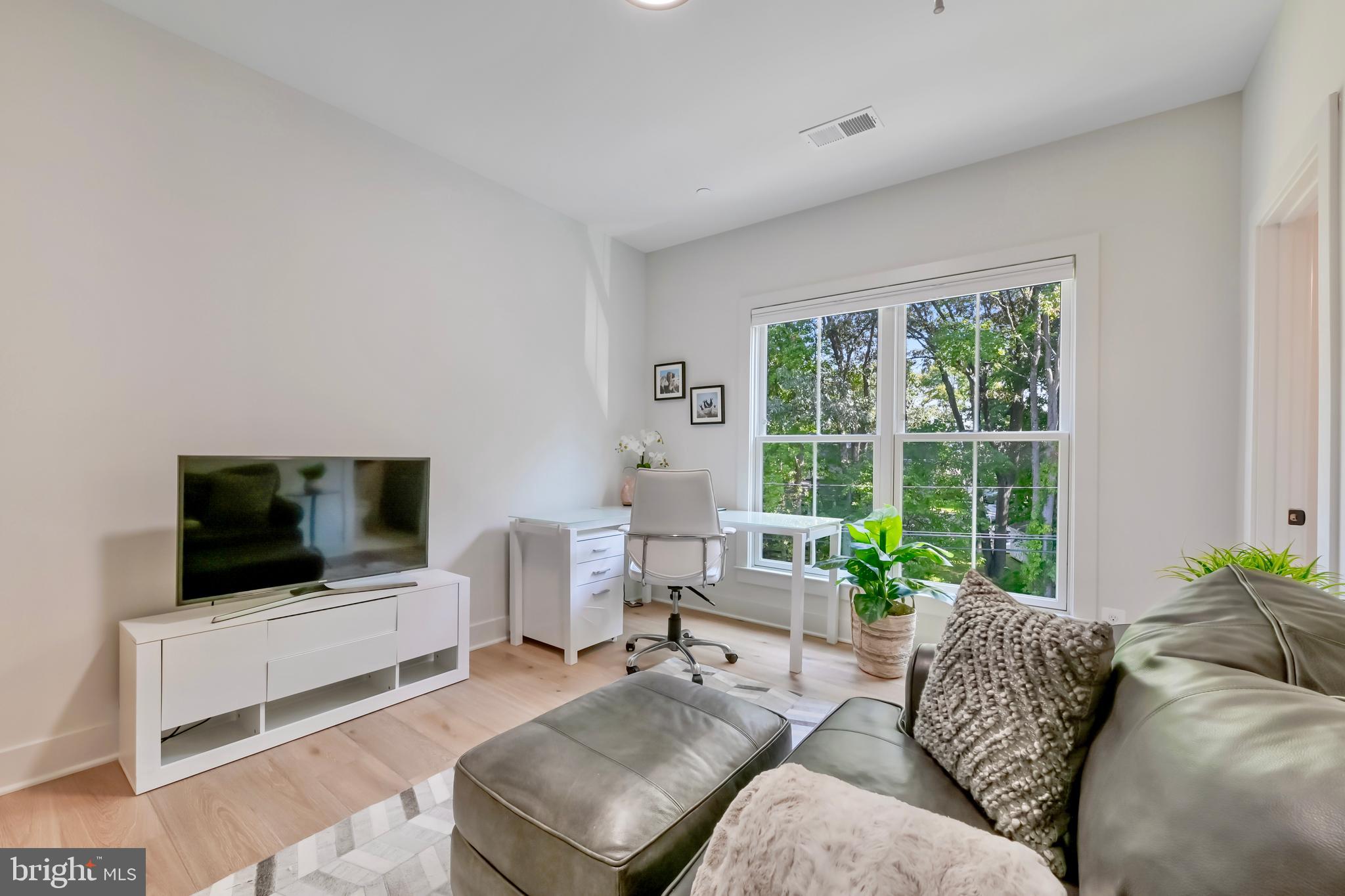 MAGOTHY BEACH - Residential